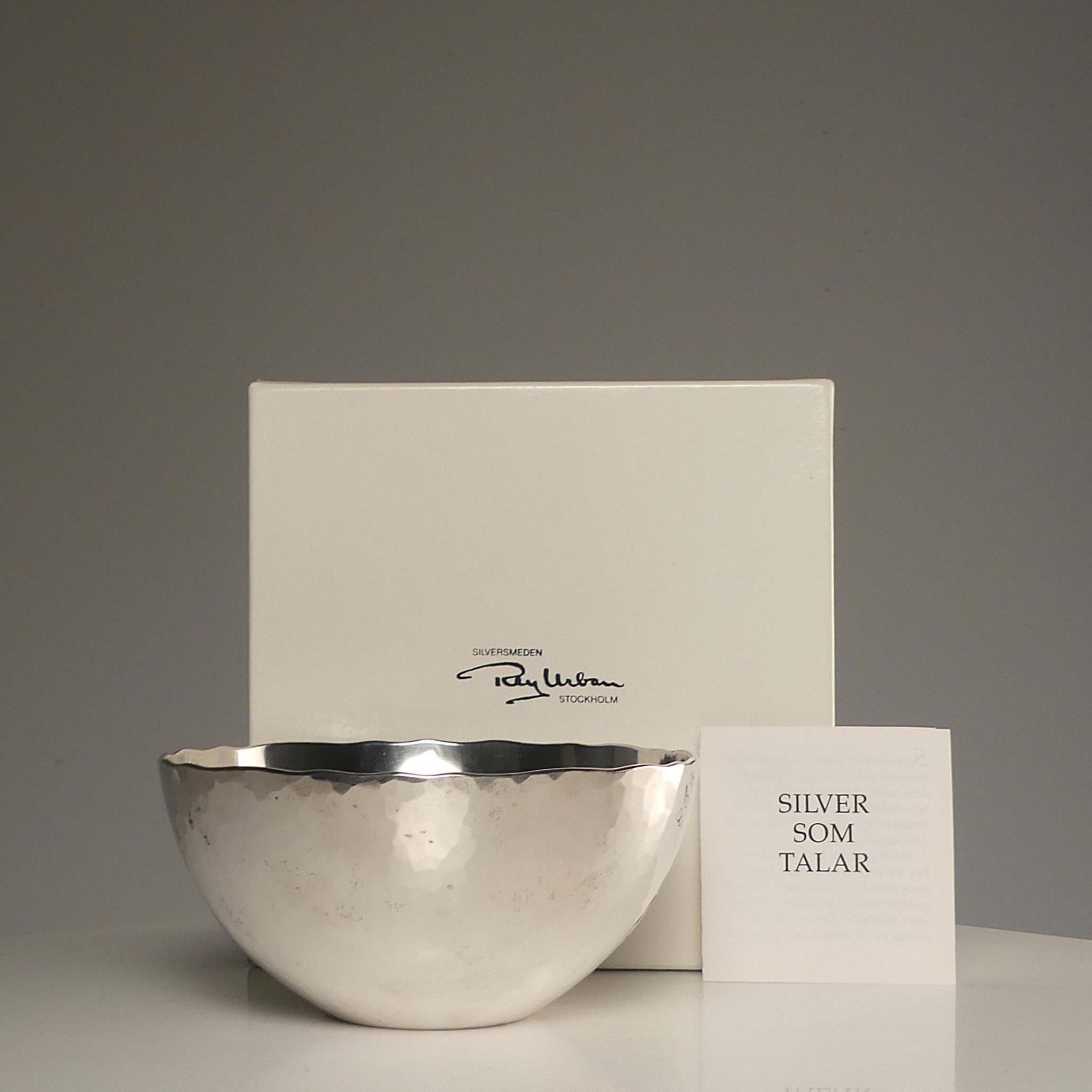 REY URBAN. skål, sterling, för SEB Stockholm 1997.