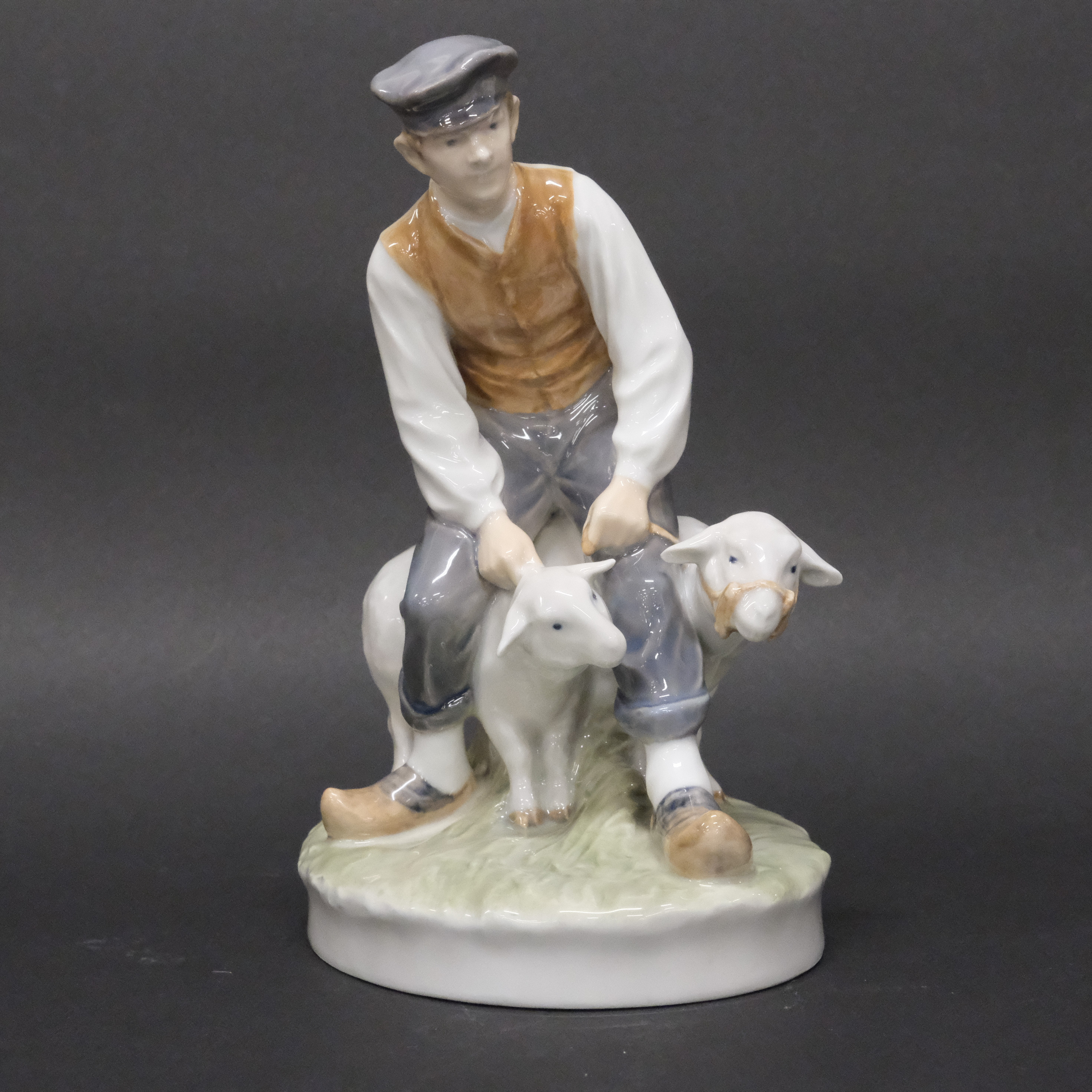 FIGURIN, "HERDE", ROYAL COPENHAGEN, NR 627.