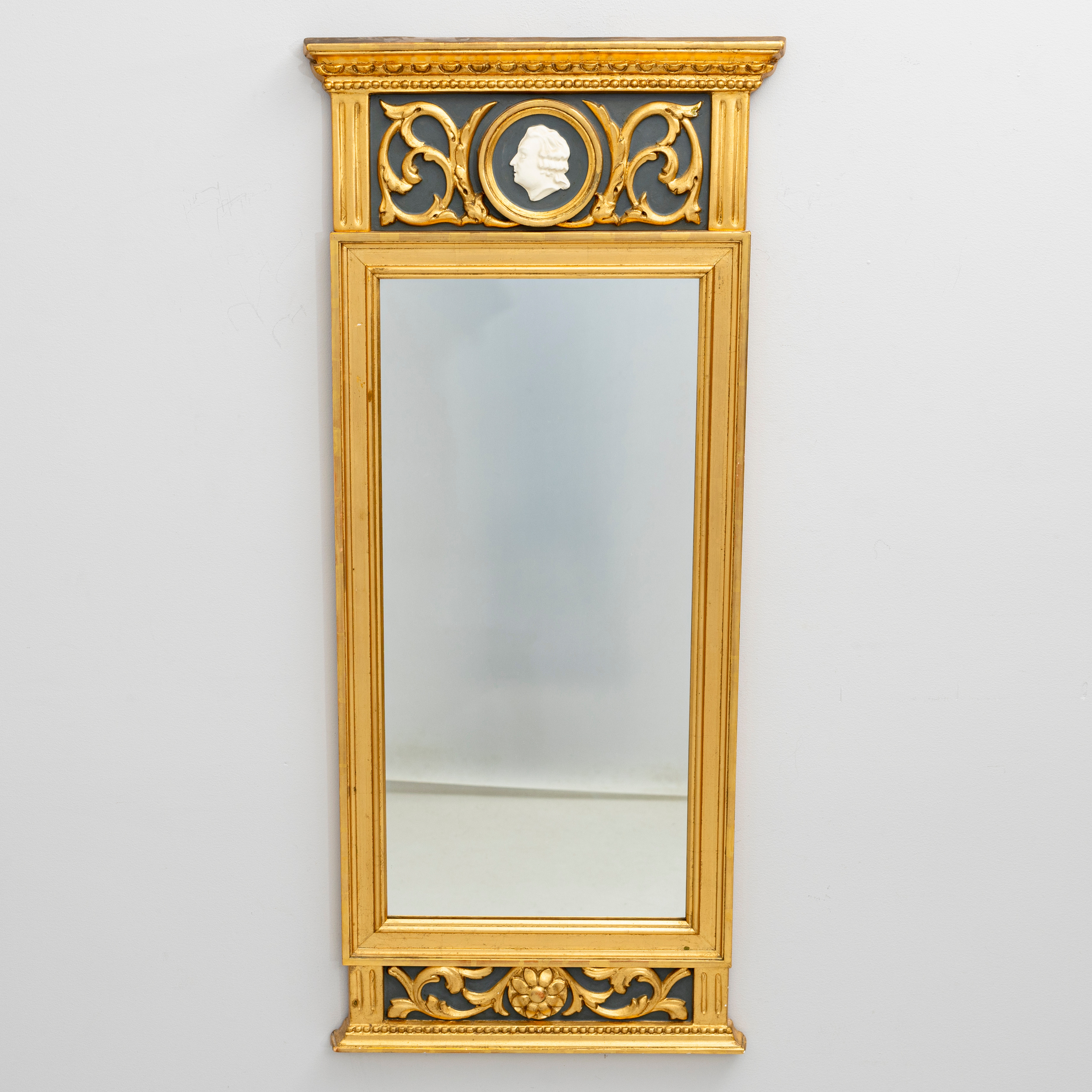 SPEGEL, gustaviansk stil, Nyge Verken, Nyköping, 1900-tal.