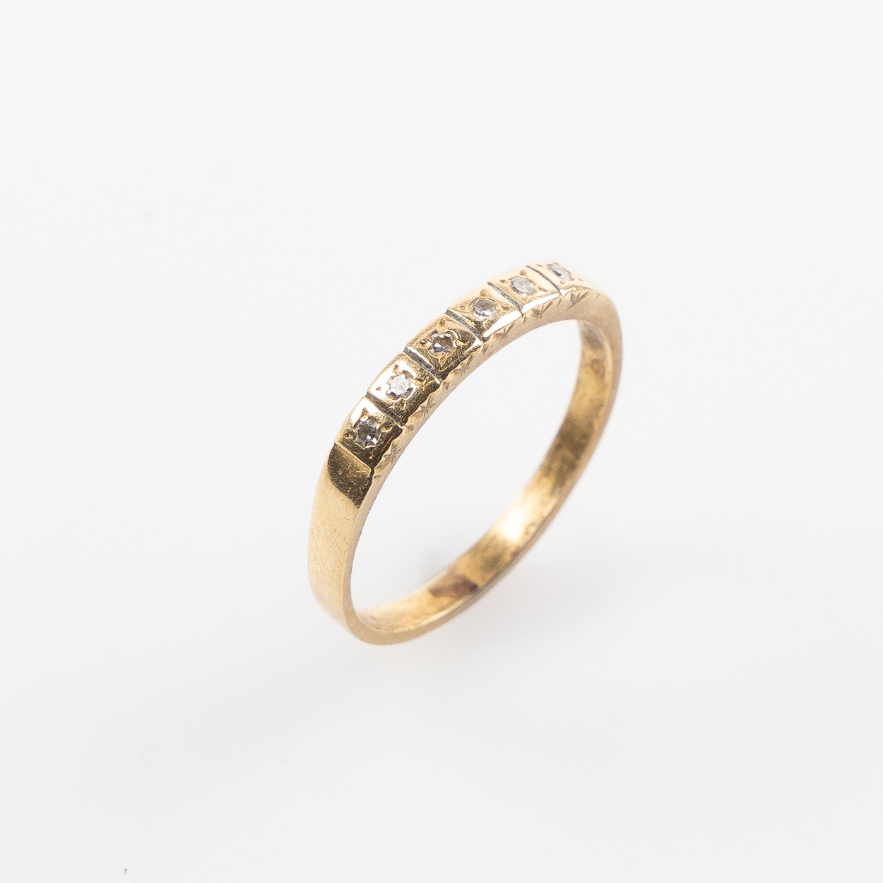 RING, 18K guld med åttkantslipade diamanter.