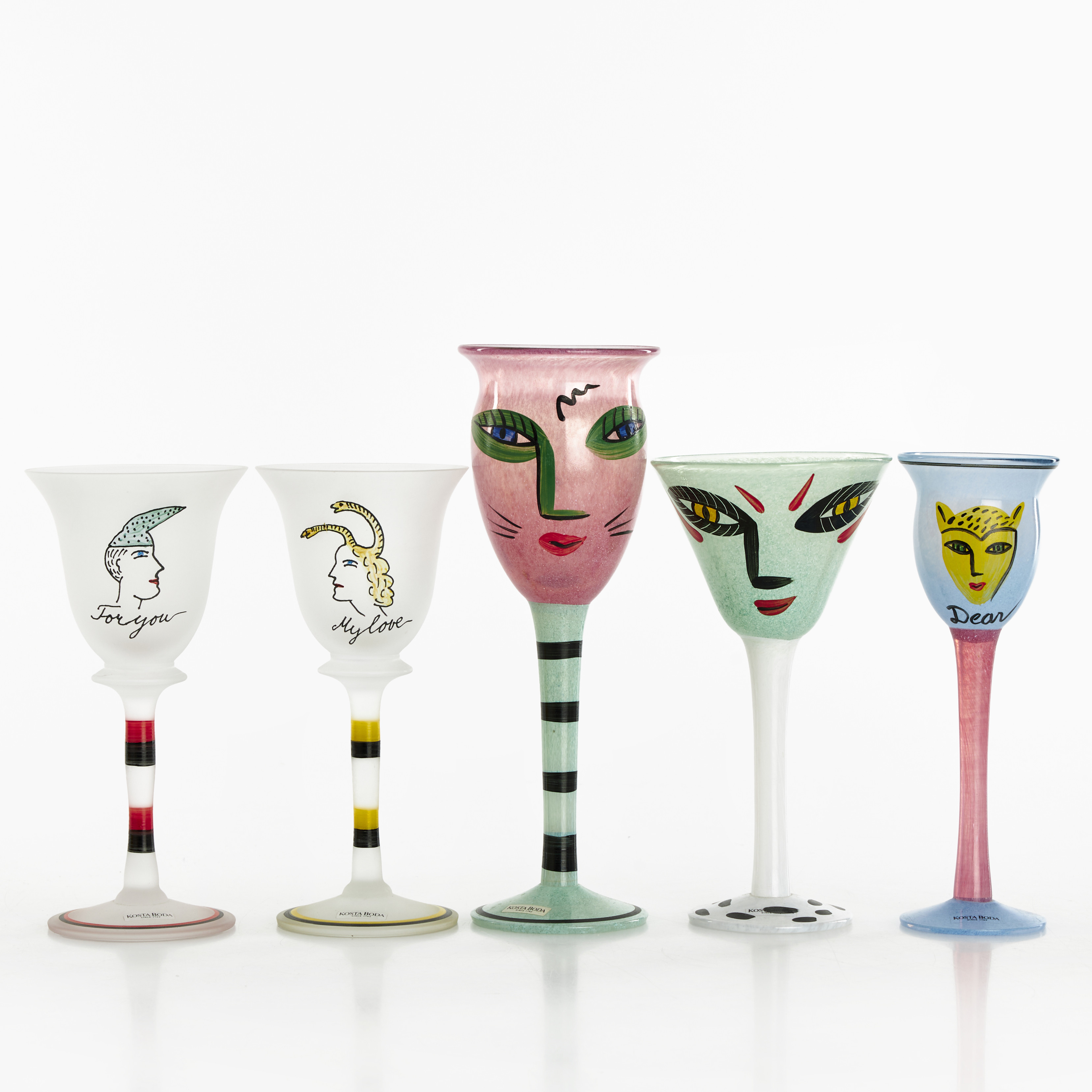 ULRICA HYDMAN-VALLIEN. Pokalglas, 5 st, Kosta Boda, signerade samt etikettmärkta.