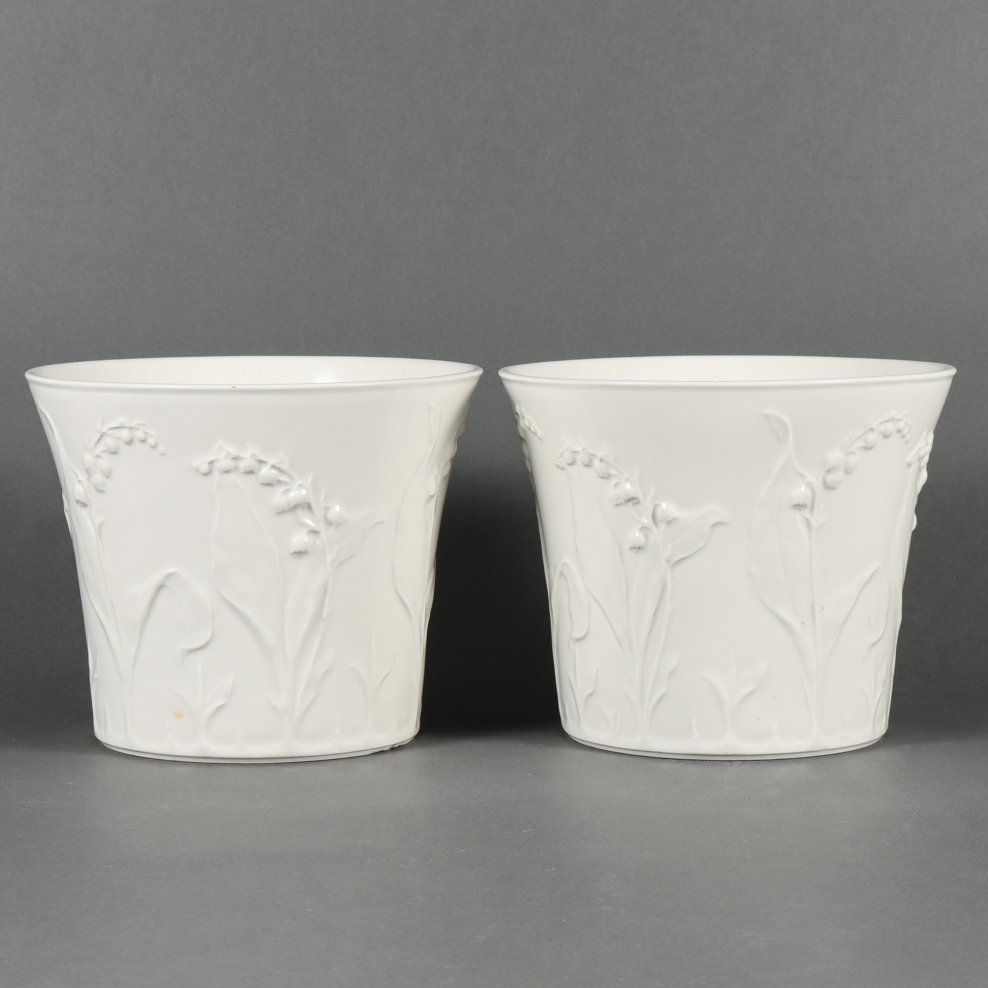 GUNNAR WENNERBERG. Ytterfoder, paret, Gustavsberg Liljekonvalj.