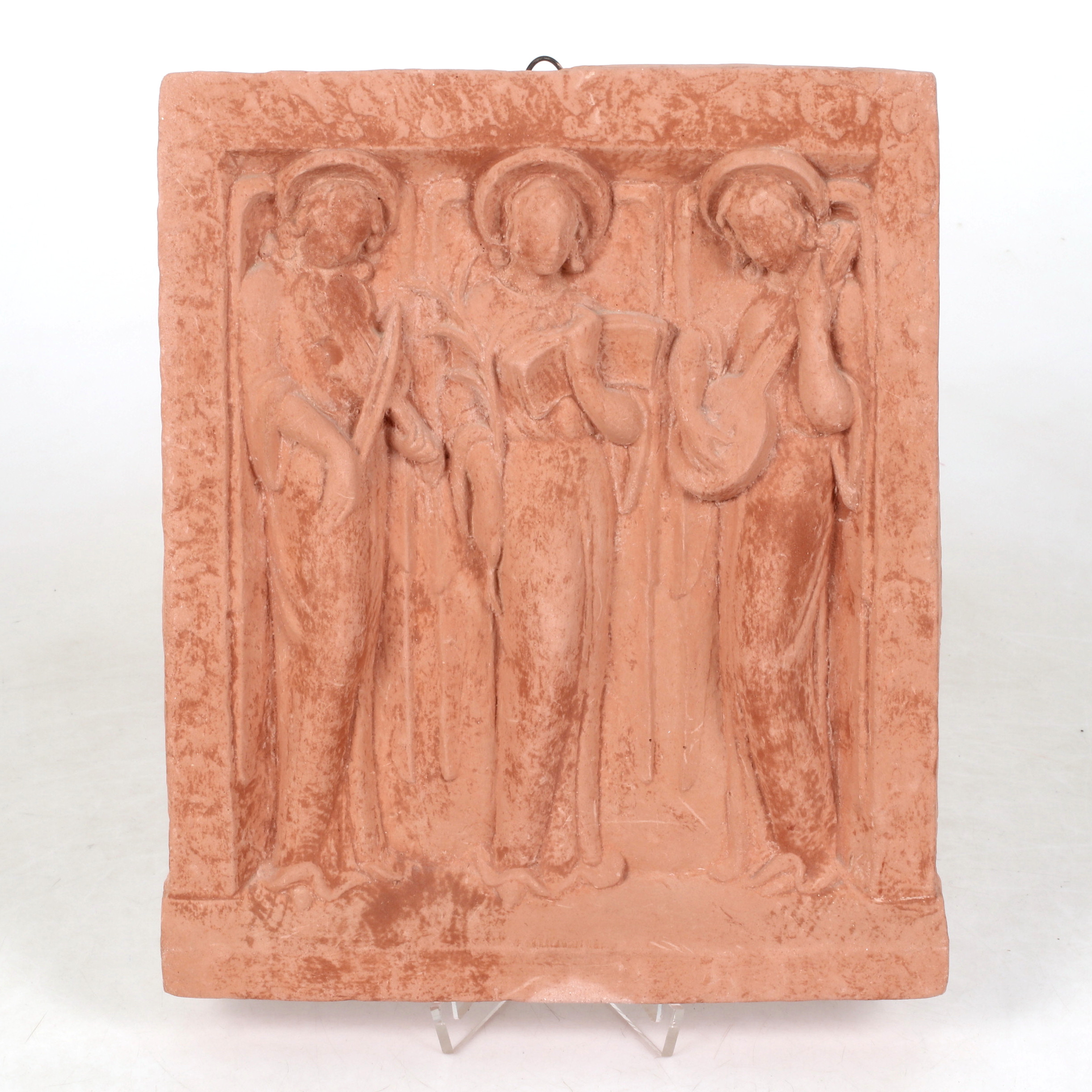 KNUT ANDERSSON. Väggrelief, musicerande änglar, bemålat gips, monogramsignerad.