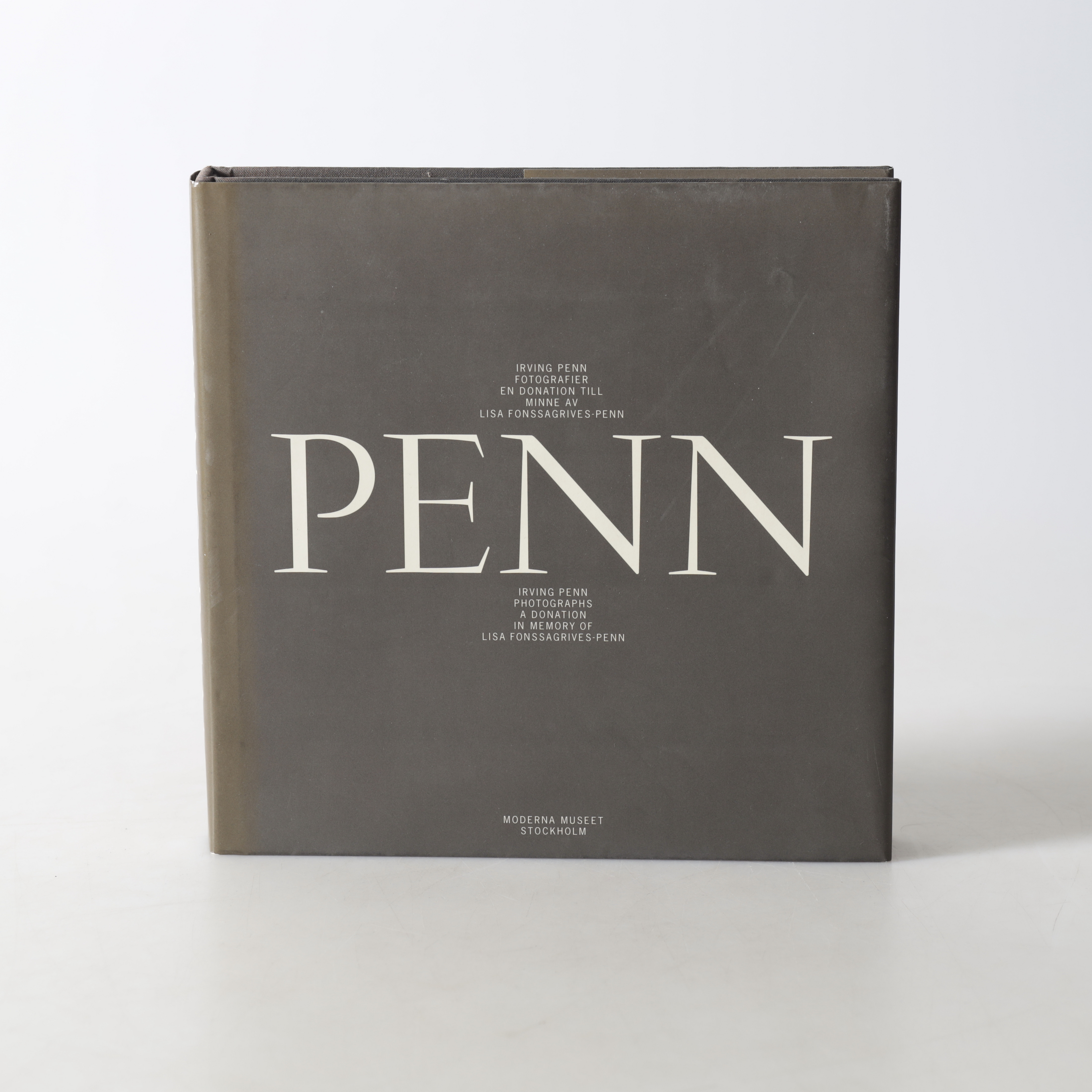 IRVING PENN (USA, 1917 - 2009). Fotobok, "A Donation in Memory of Lisa Fonssagrives", 1995-96.