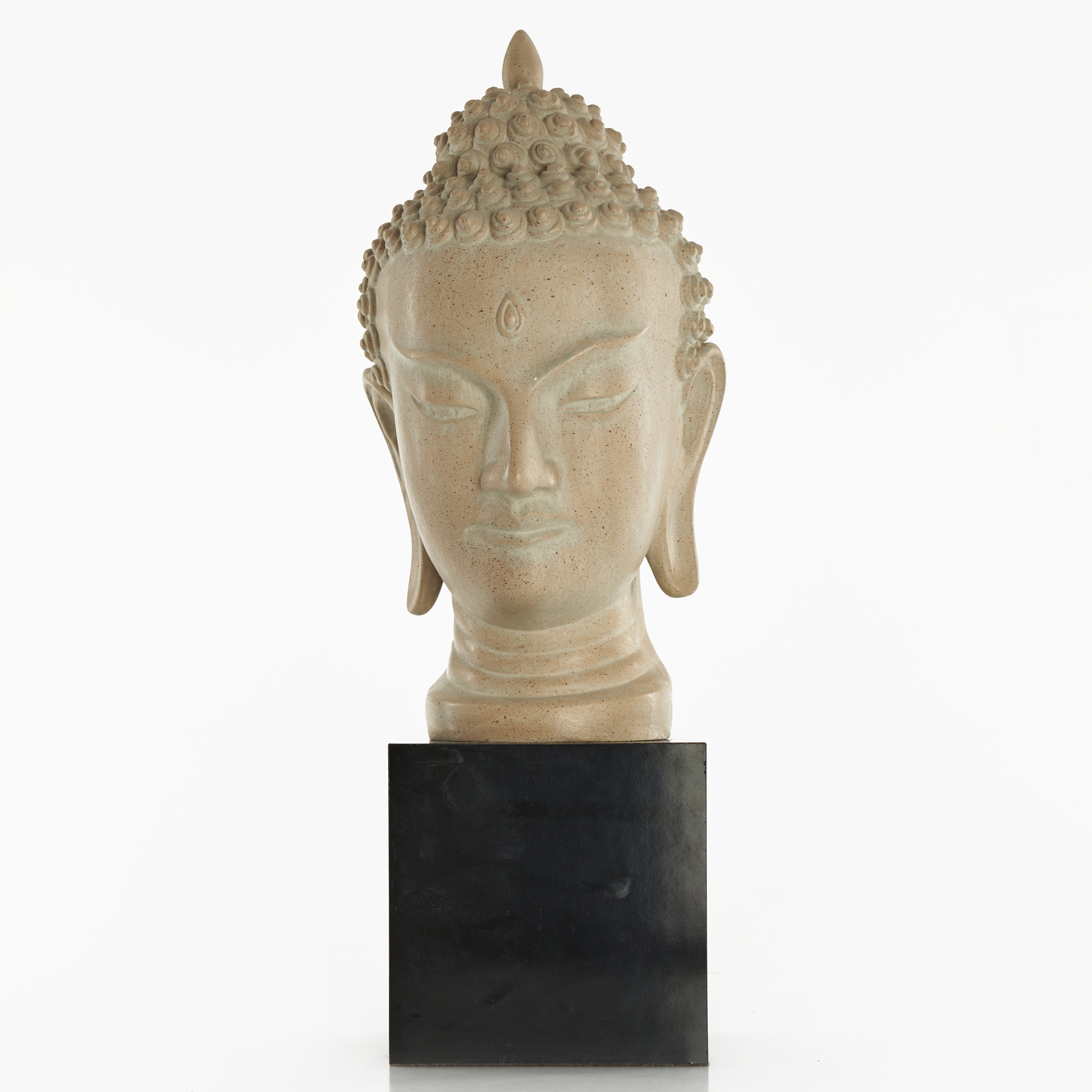 SKULPTUR, föreställande guden Shiva, Austin Productions Inc, 1961, gjuten stenmassa på sockel.