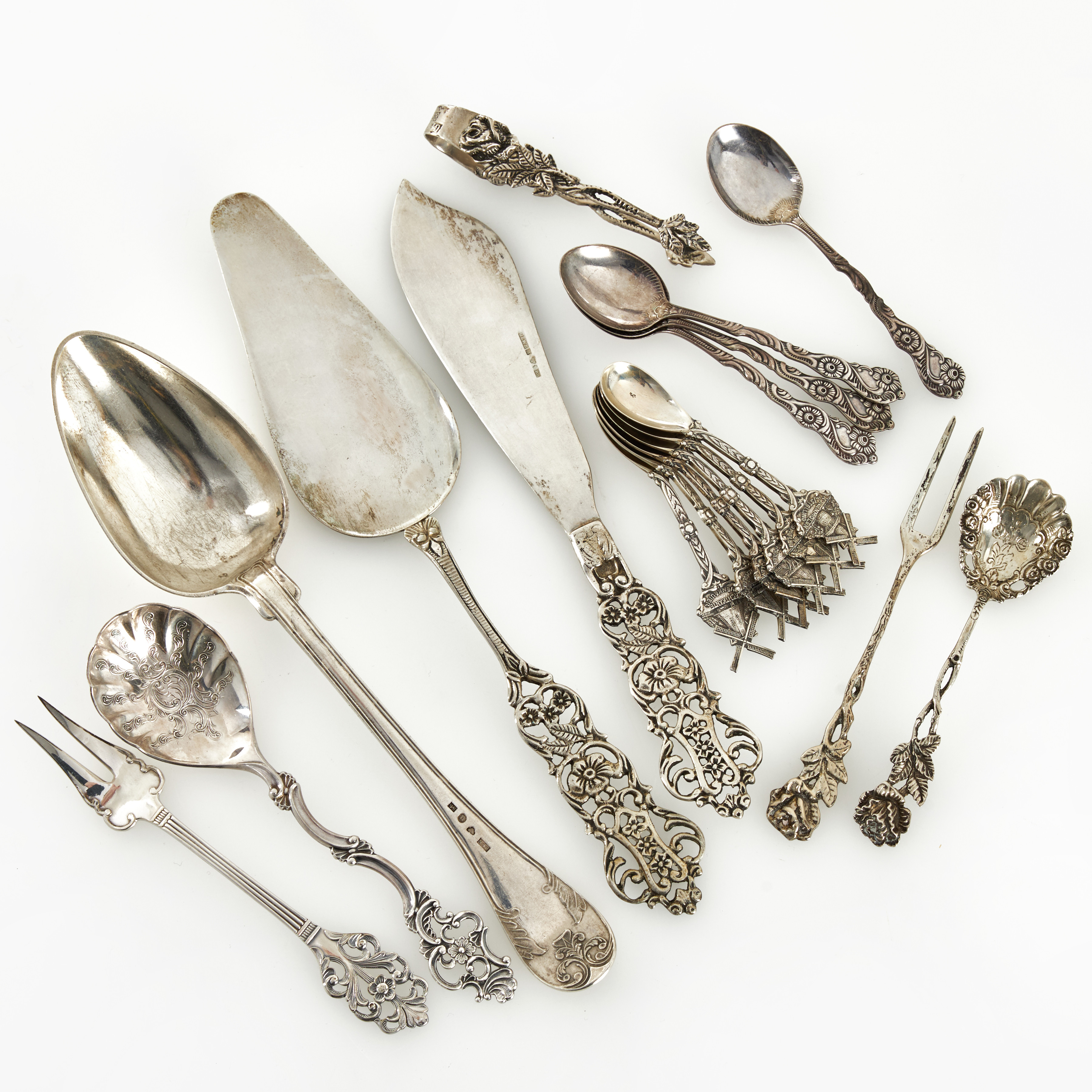 PARTI SILVER, 18 delar, b la kaffeskedar, tårtspade, sockertång.