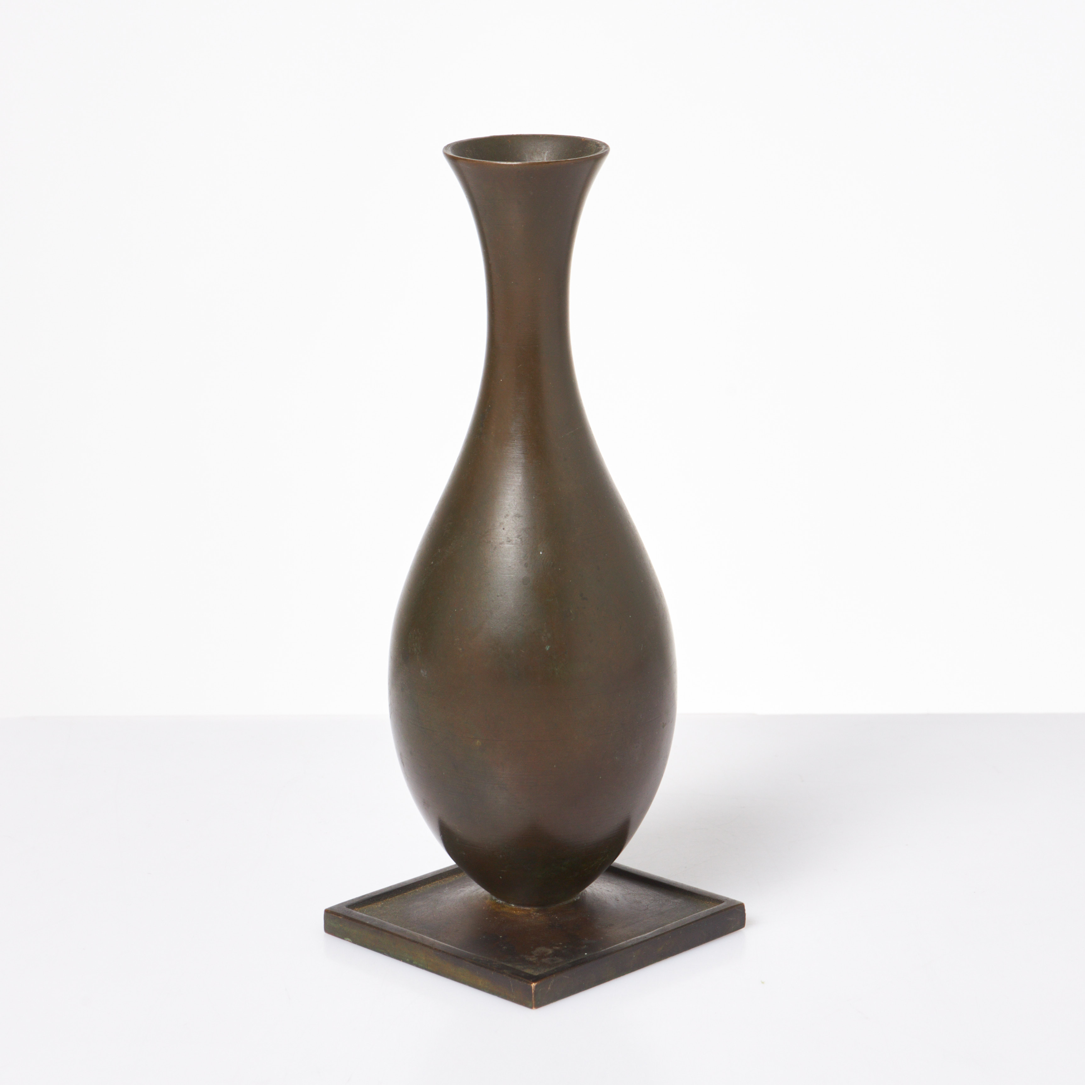 JUST ANDERSEN. Vas, brons, modell 43, GAB, Stockholm, 1930-tal.