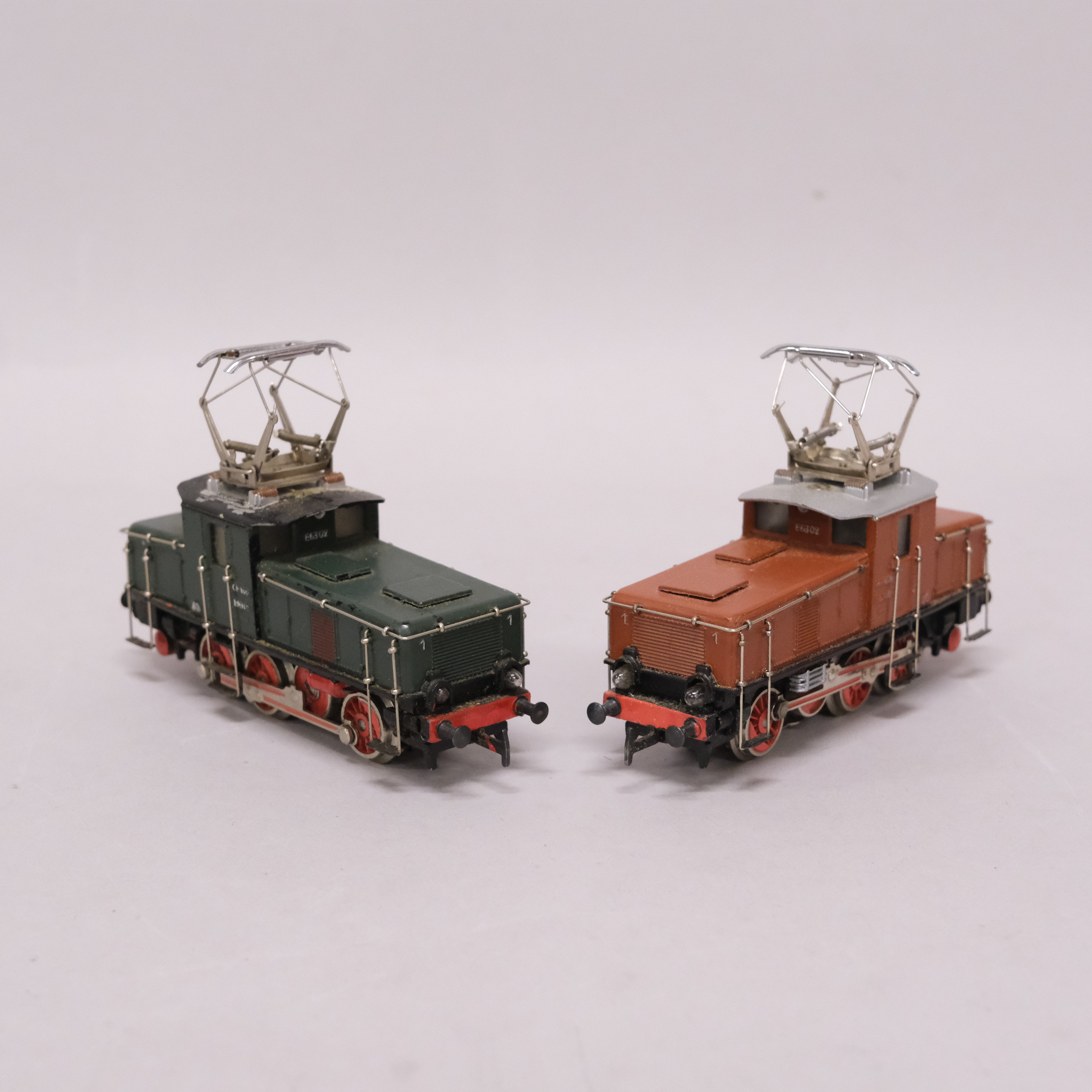 MÄRKLIN. MODELLJÄRNVÄG, TVÅ ELLOK. "CE 800". SKALA H0.