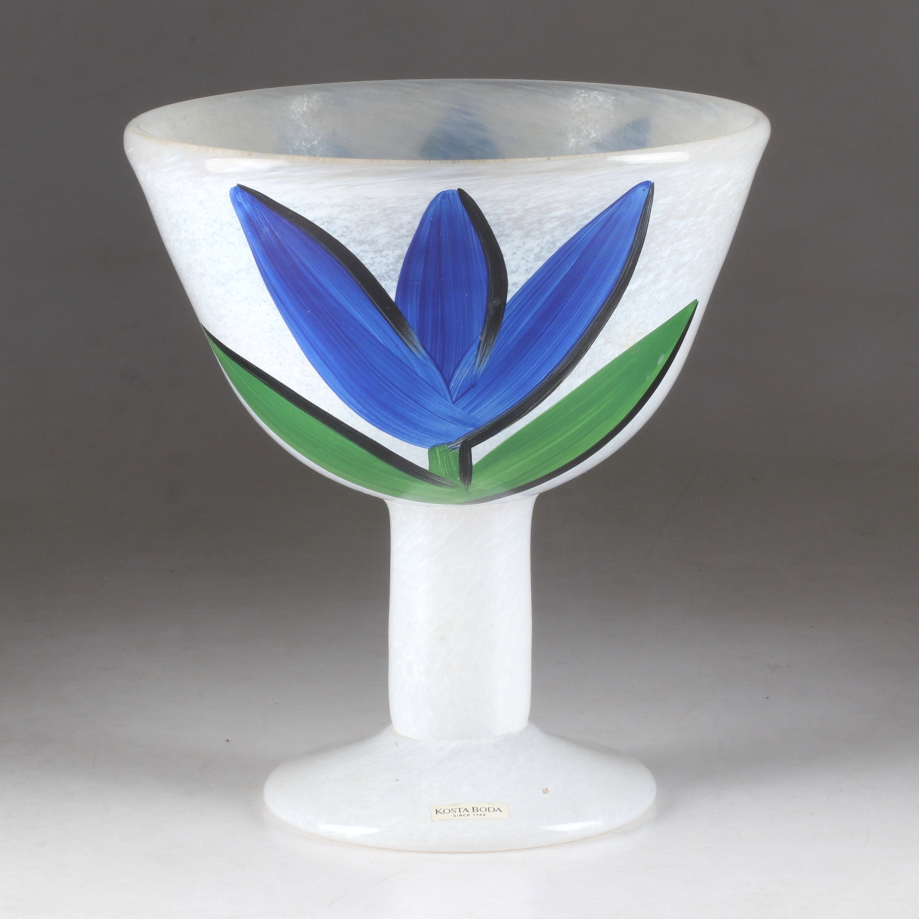 ULRICA HYDMAN-VALLIEN. Skål, "Tulip", glas, signerad, Kosta Boda.