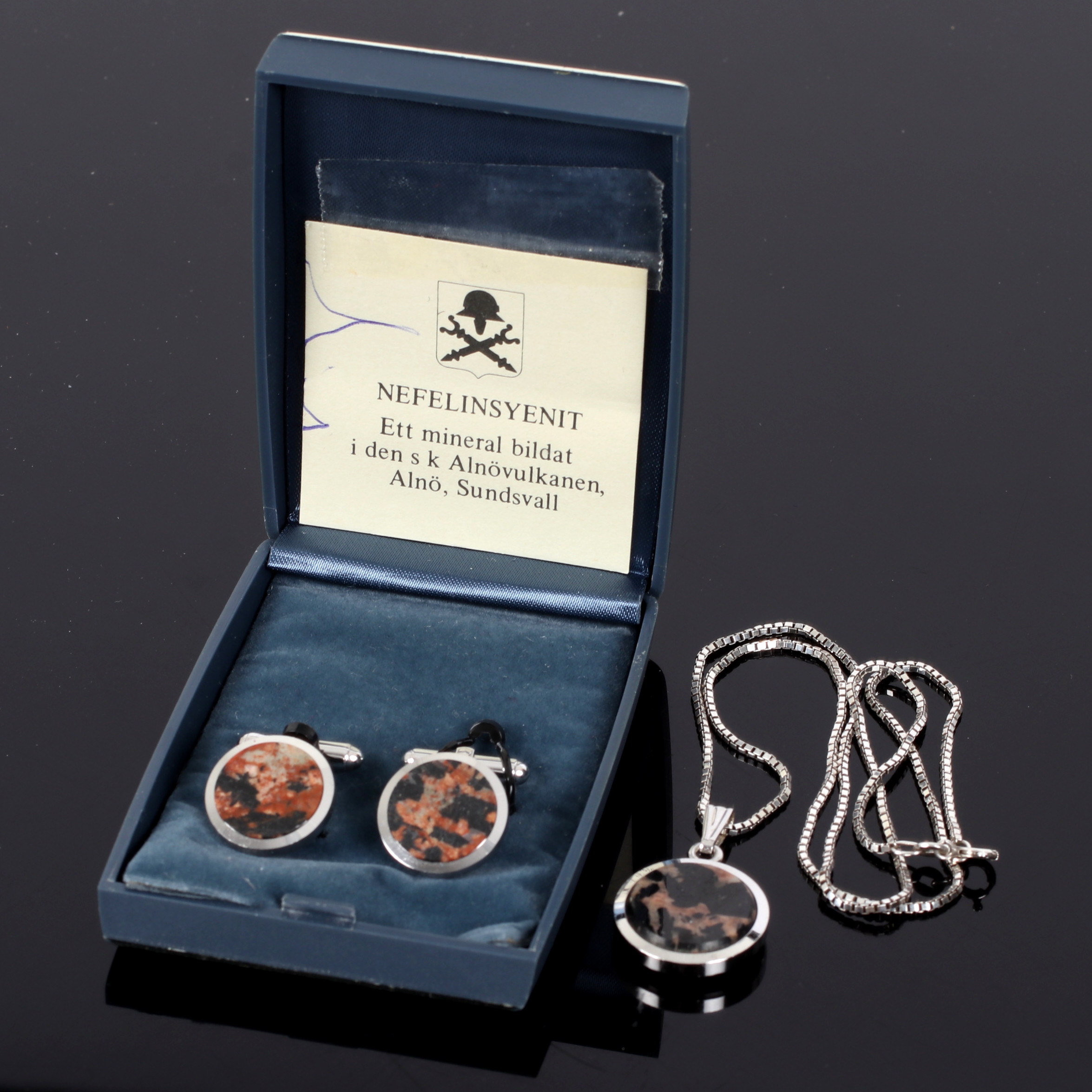 MANSCHETTKNAPPAR, HÄNGE, sterlingsilver och Nefelinsyenit, Öhquist AB.