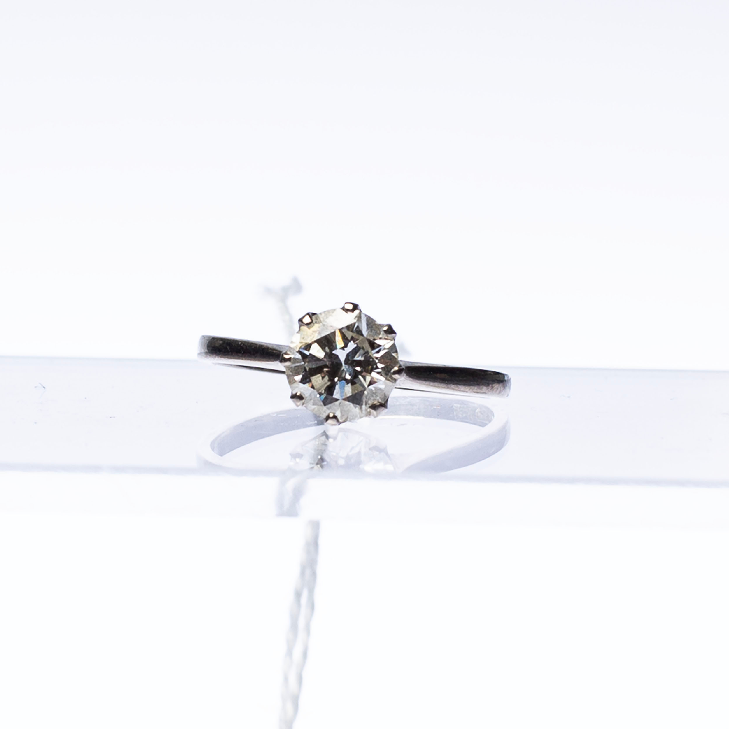 RING, 18 k vitt guld, 1940.