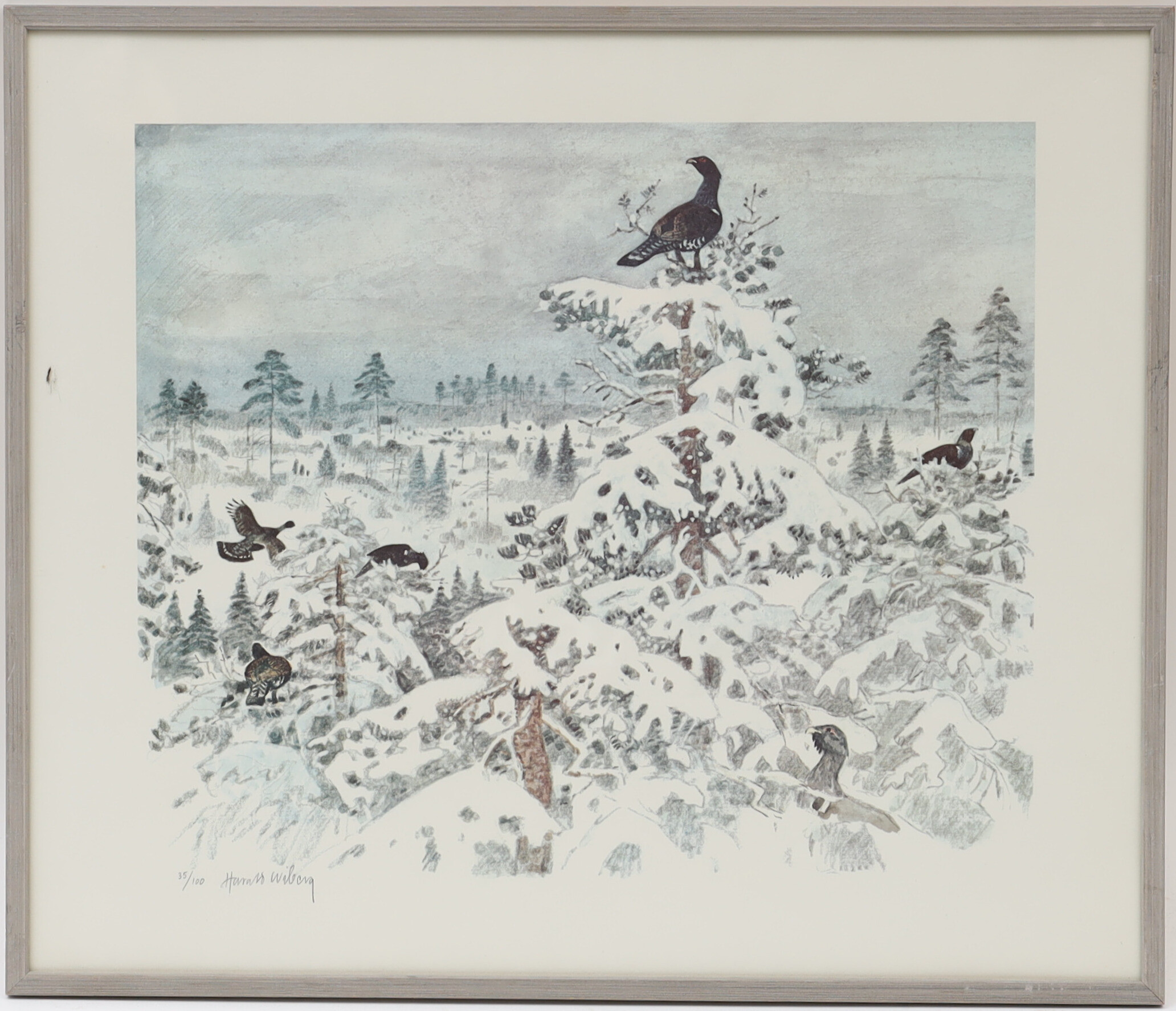 HARALD WIBERG. Vinterbild med tjädrar, färglitografi, signerad och numrerad.