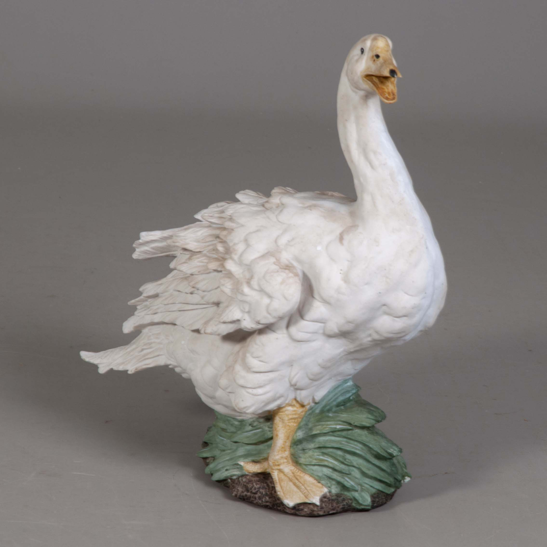 TRÄDGÅRDSDEKORATION i form av en gås.