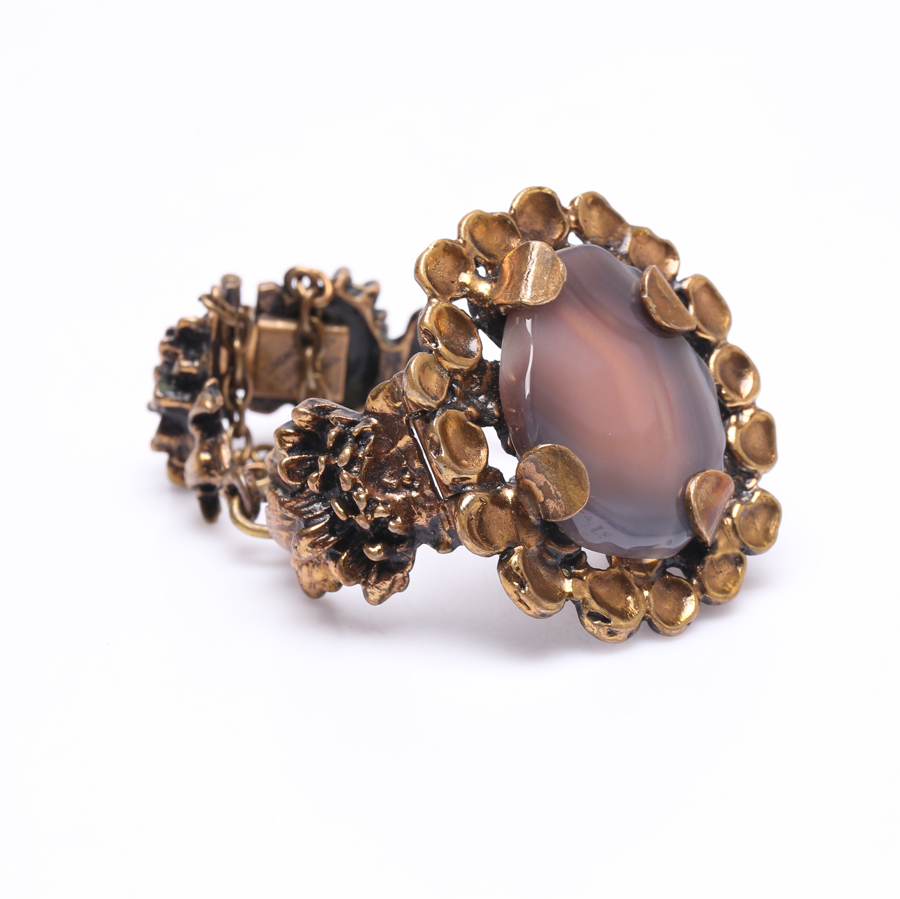 PENTTI SARPANEVA. Armband, brons, agat, Finland, 1900-talets andra hälft.