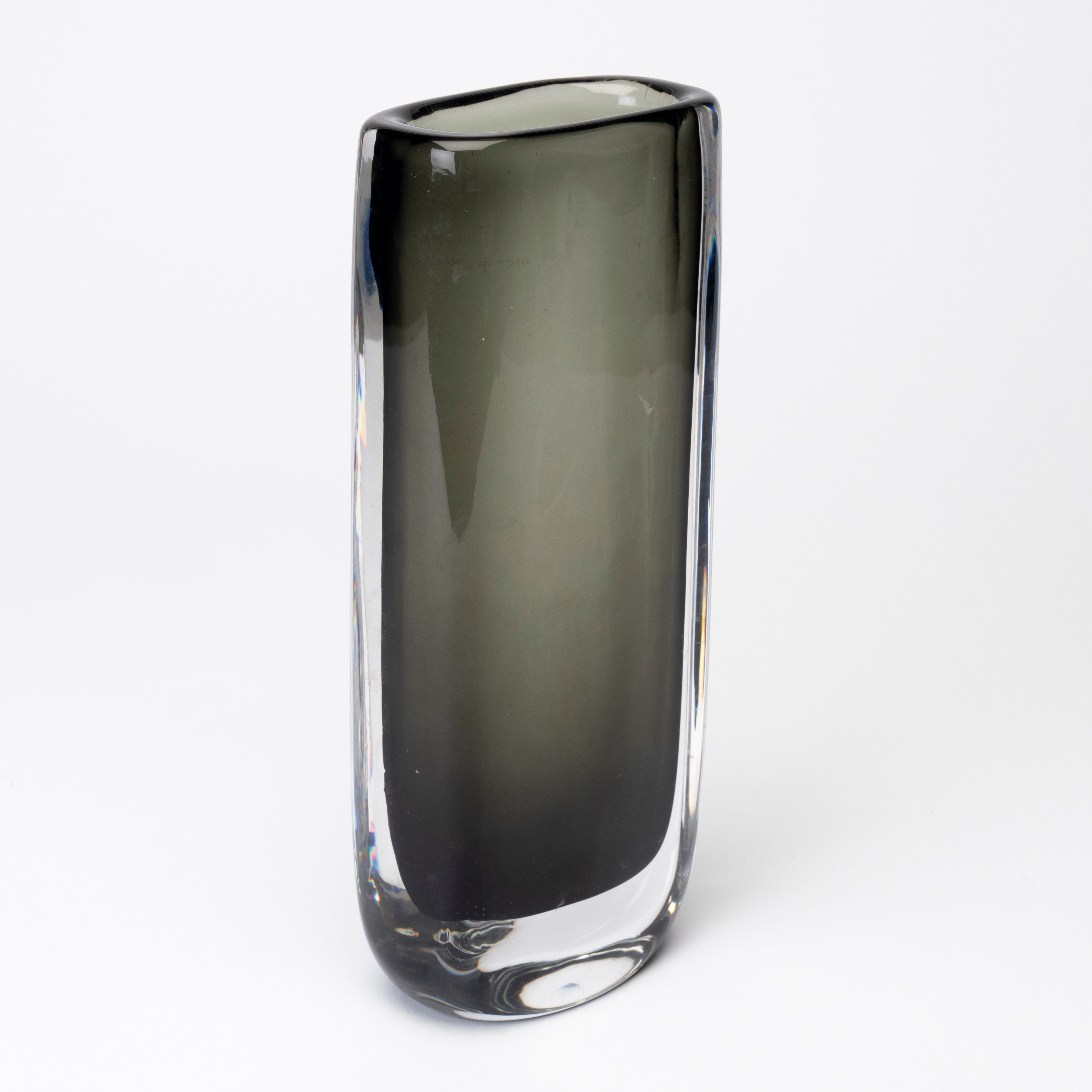 NILS LANDBERG. Vas, underfångsglas, signerad, Orrefors.