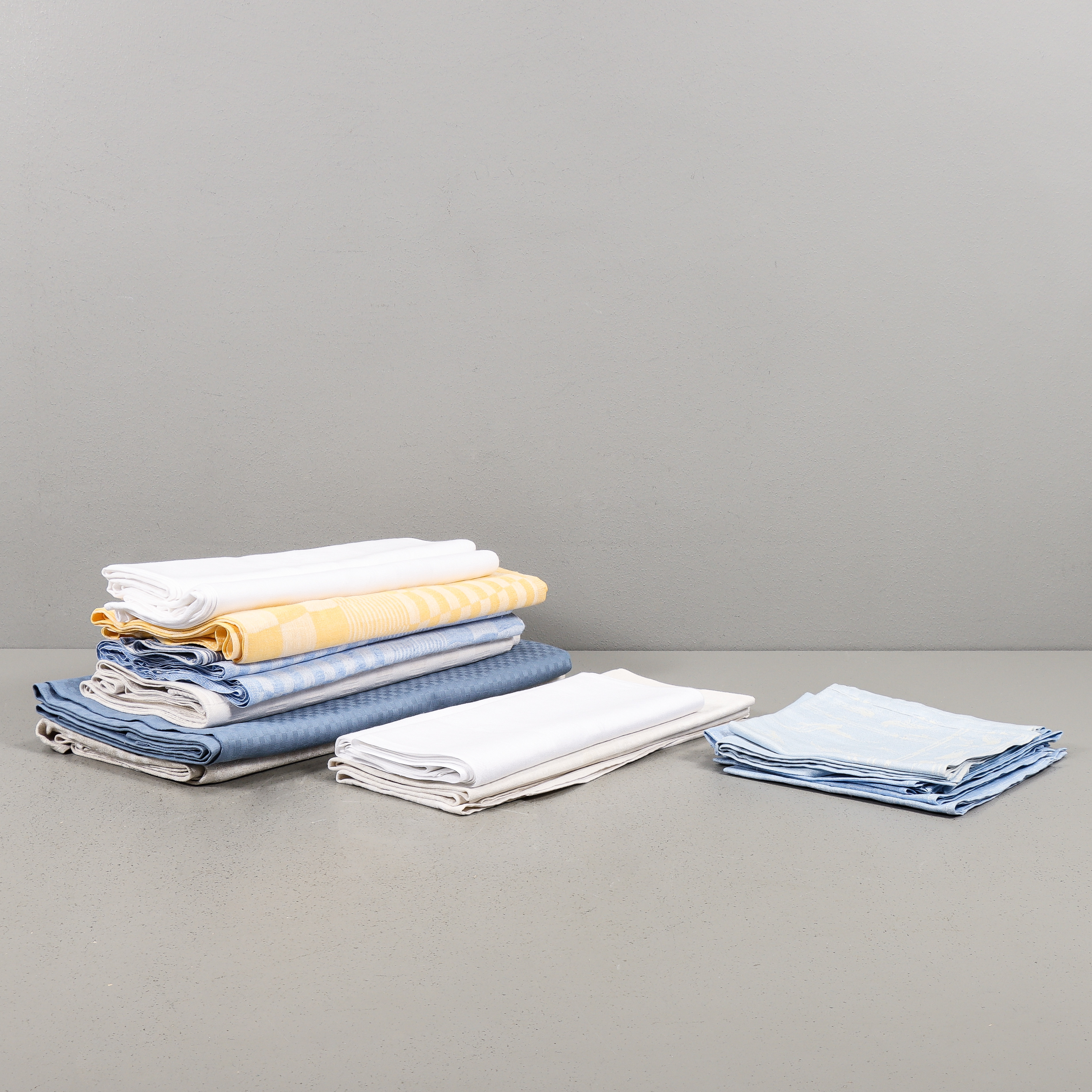 LINNEDUKAR med mera, bland annat Klässbols Linneväveri.