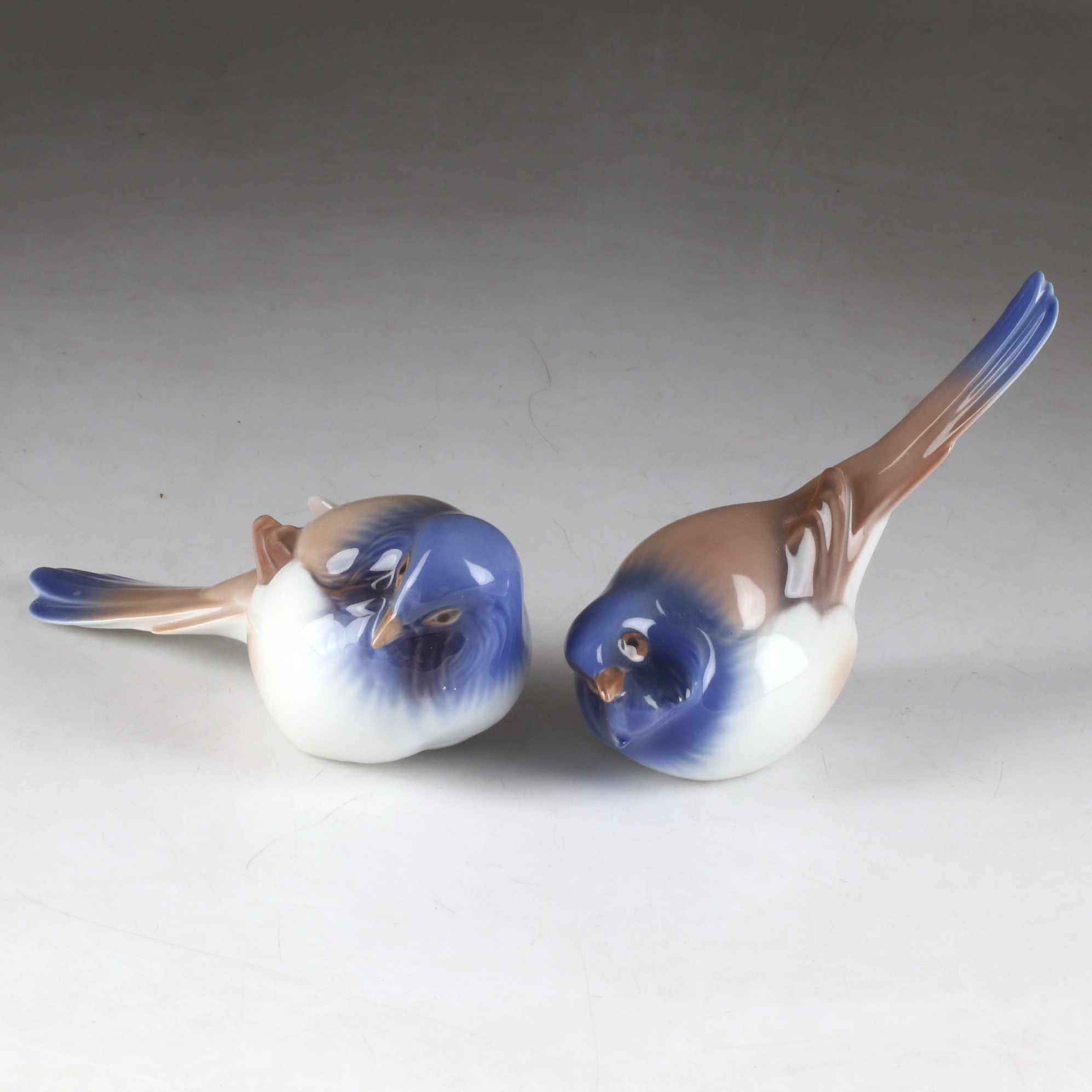 FIGURINER, 2 st, porslin, "Optimisten och pessimisten", Bing & Grøndahl, Danmark.