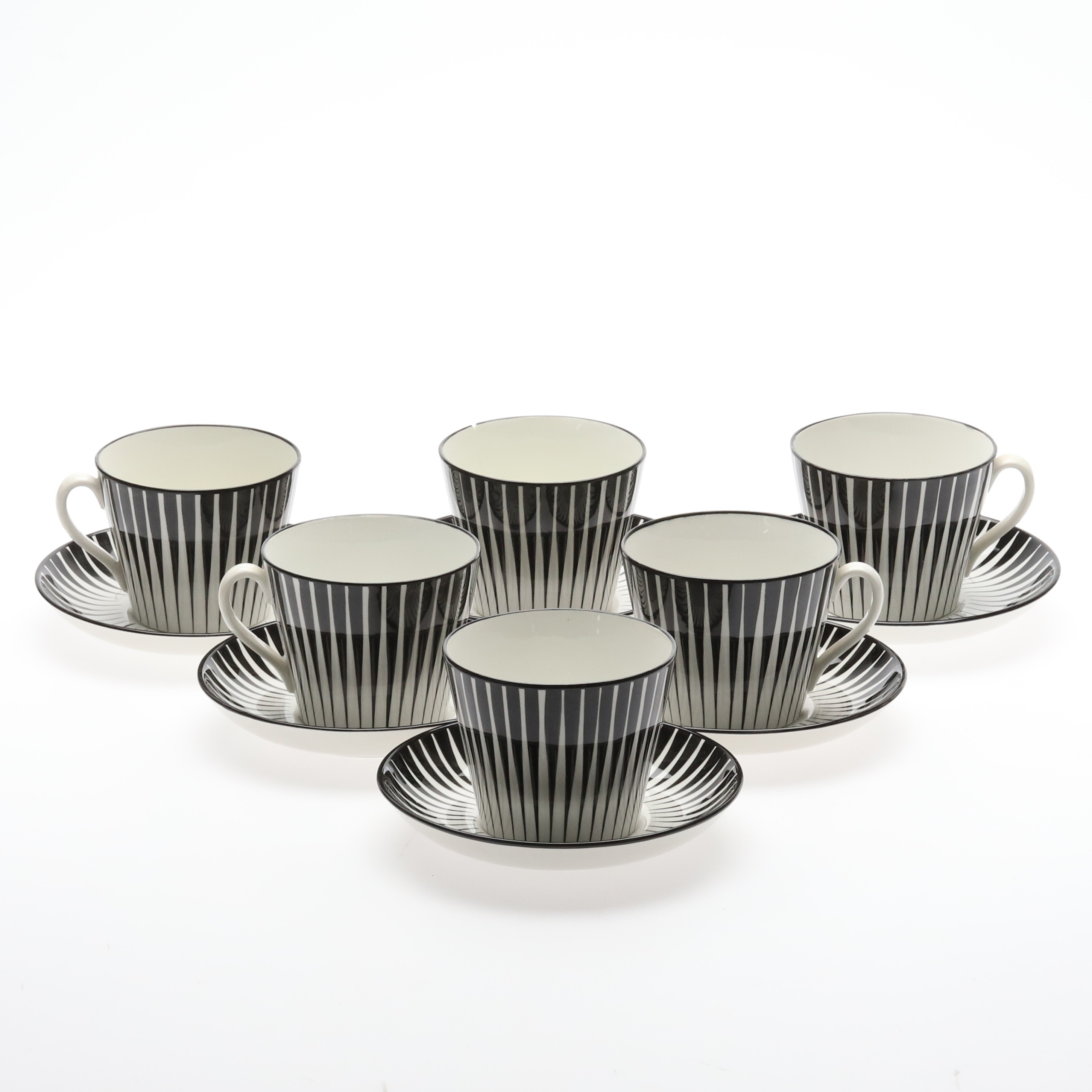 EUGEN TROST (1898–1983). Gefle Porslinsfabrik 1955-1967. Tekoppar med fat "Zebra", tio stycken.