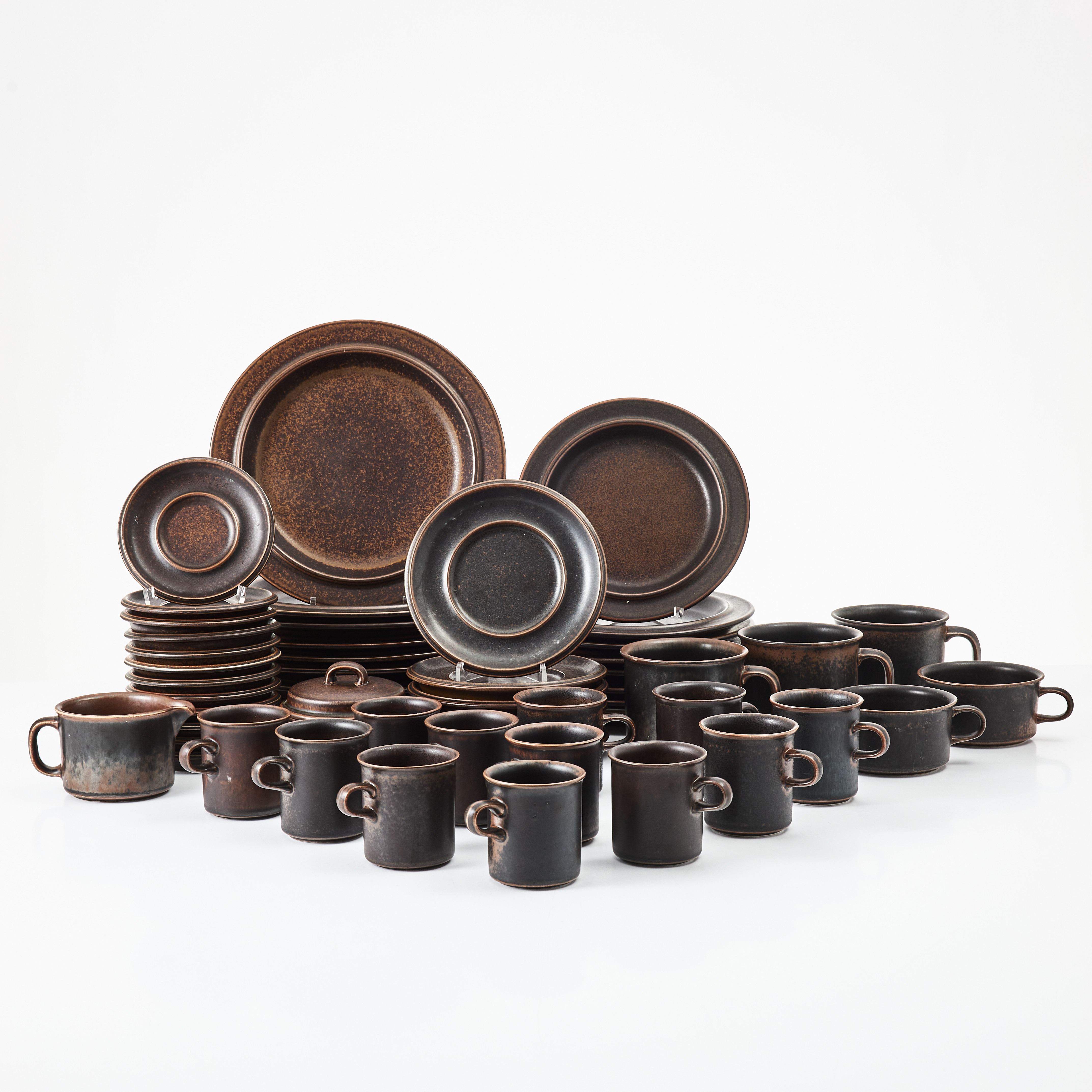 ULLA PROCOPÉ. "Ruska", 35 delar, glaserat stengods, Arabia.