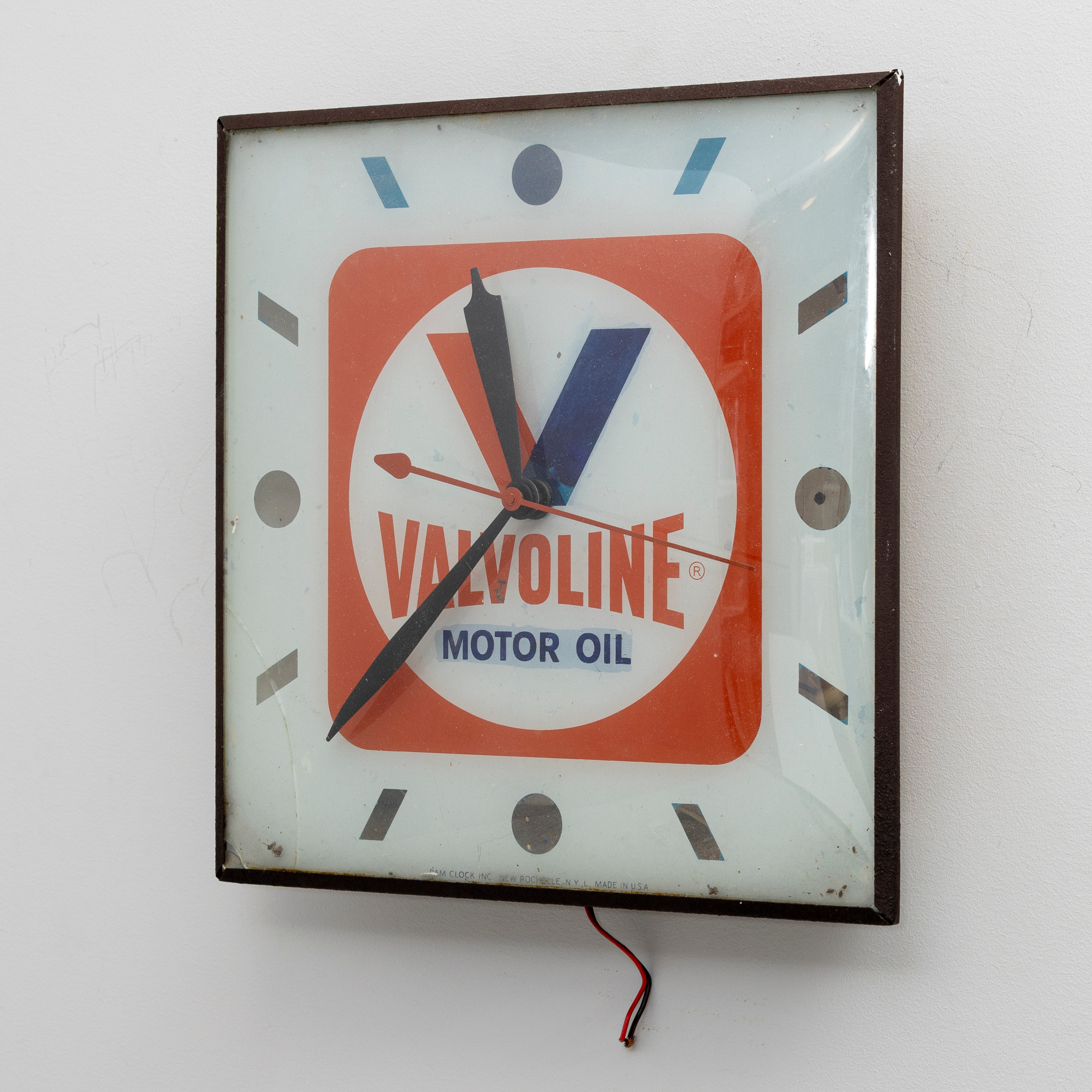 REKLAMKLOCKA VALVOLINE MOTOR OIL, USA, 1950/60-tal.