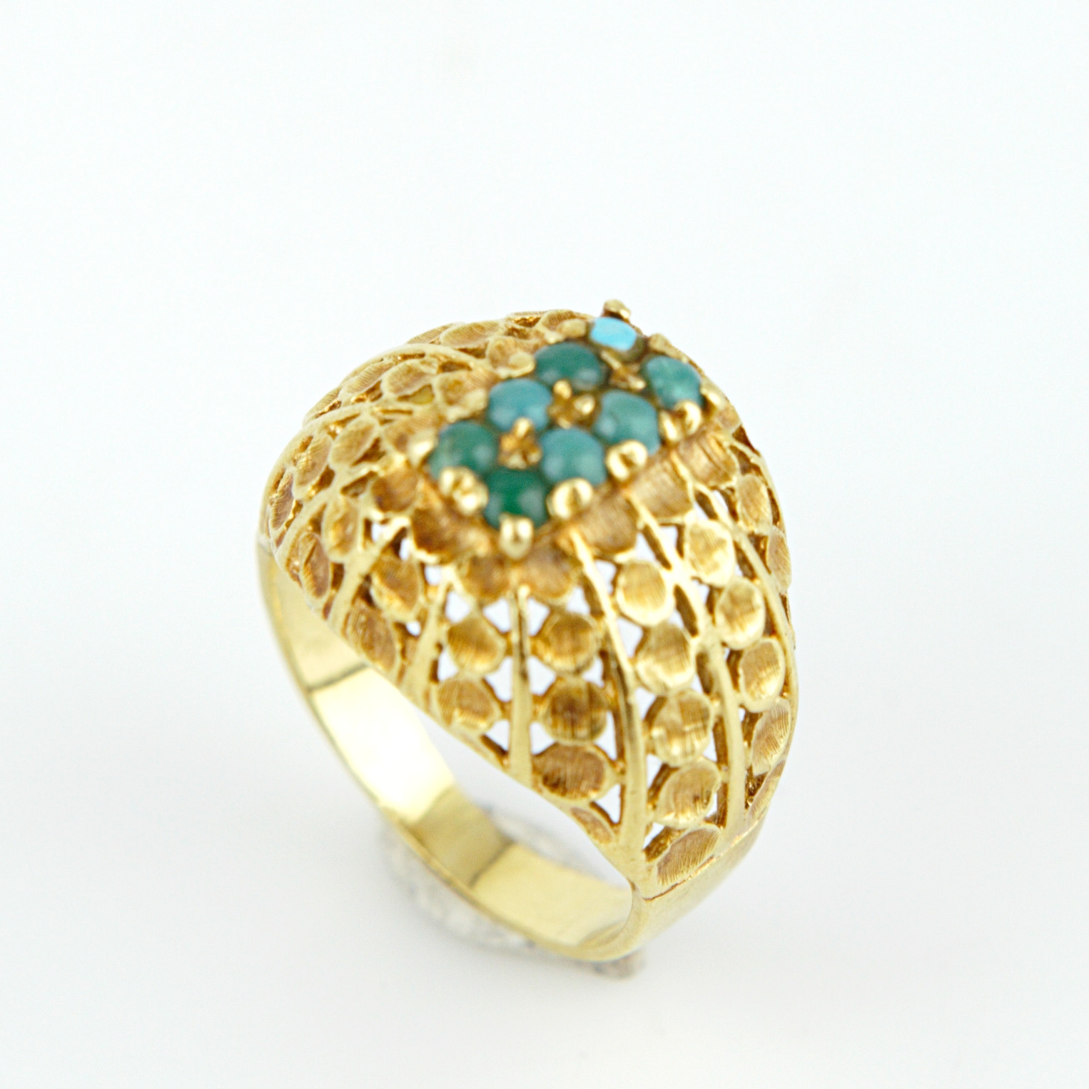 RING, guld 18k med åtta små turkoser, stämplad 750, 1900-talets mitt.
