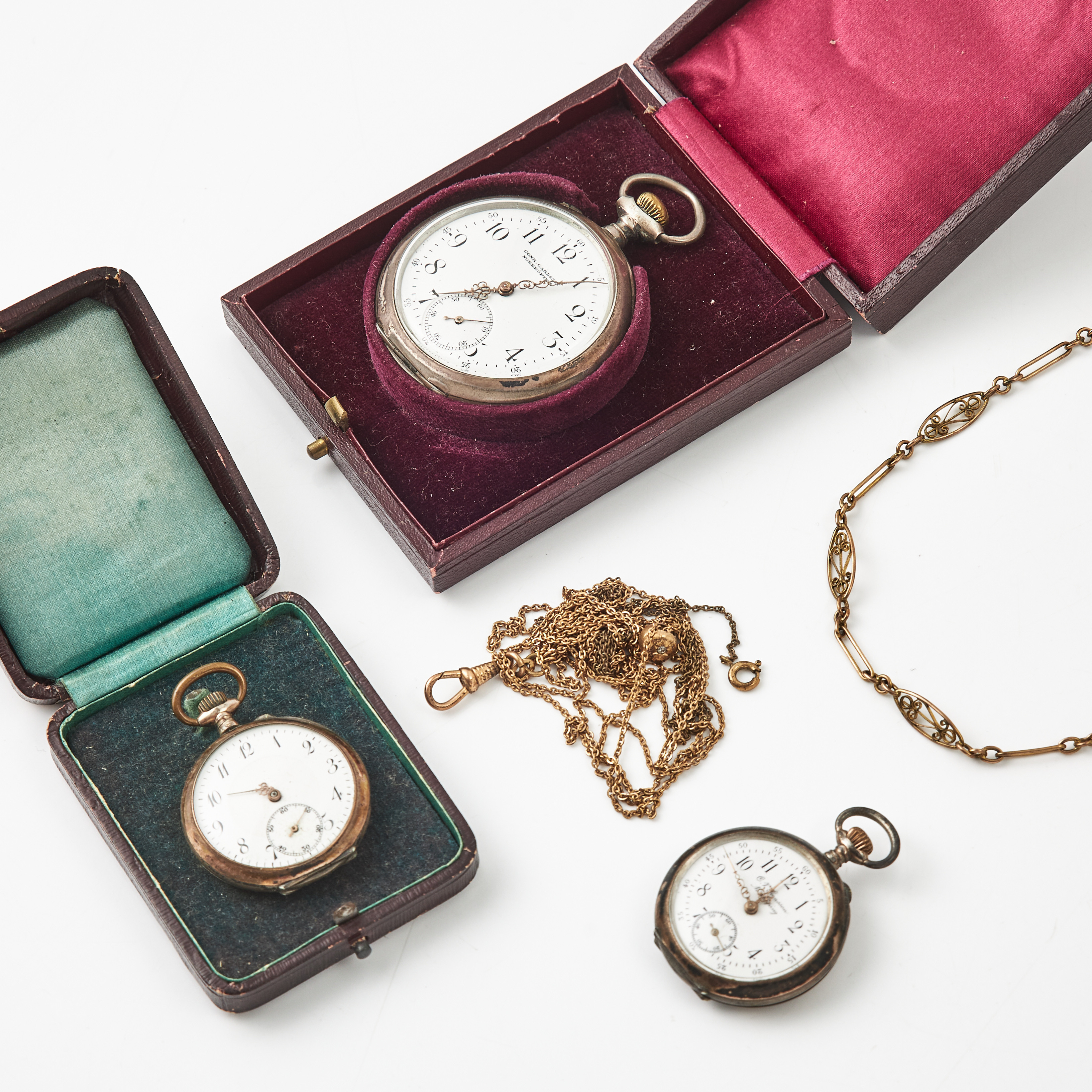 FICKUR, 3 st., silver/800, vitemaljerade urtavlor, arabiska siffror, plexiglas, varav en med baksidig emaljdekor, 2 märkta C.V Svensson resp. Conr Carlsson, Norrköping.