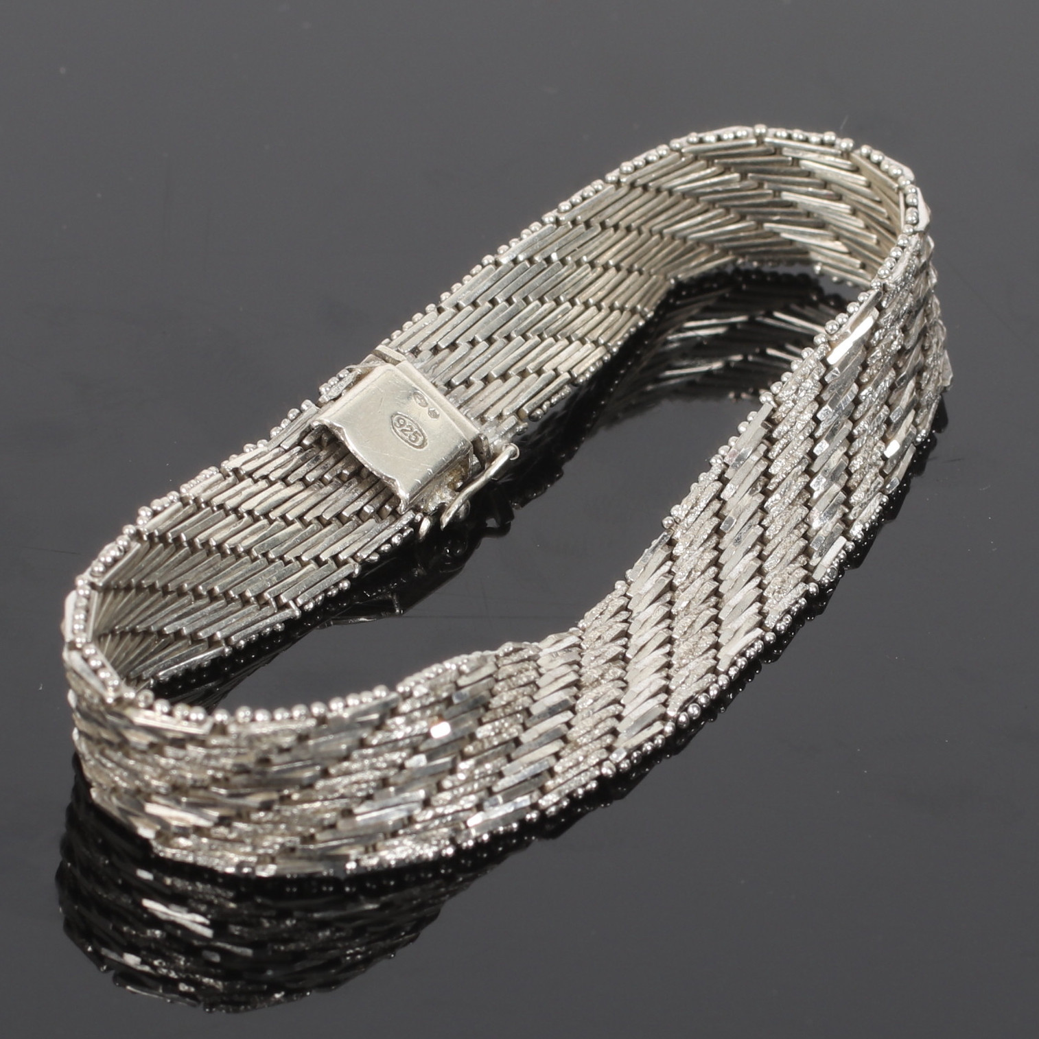 ARMBAND, Sterling silver, Italien. 1900-tal.