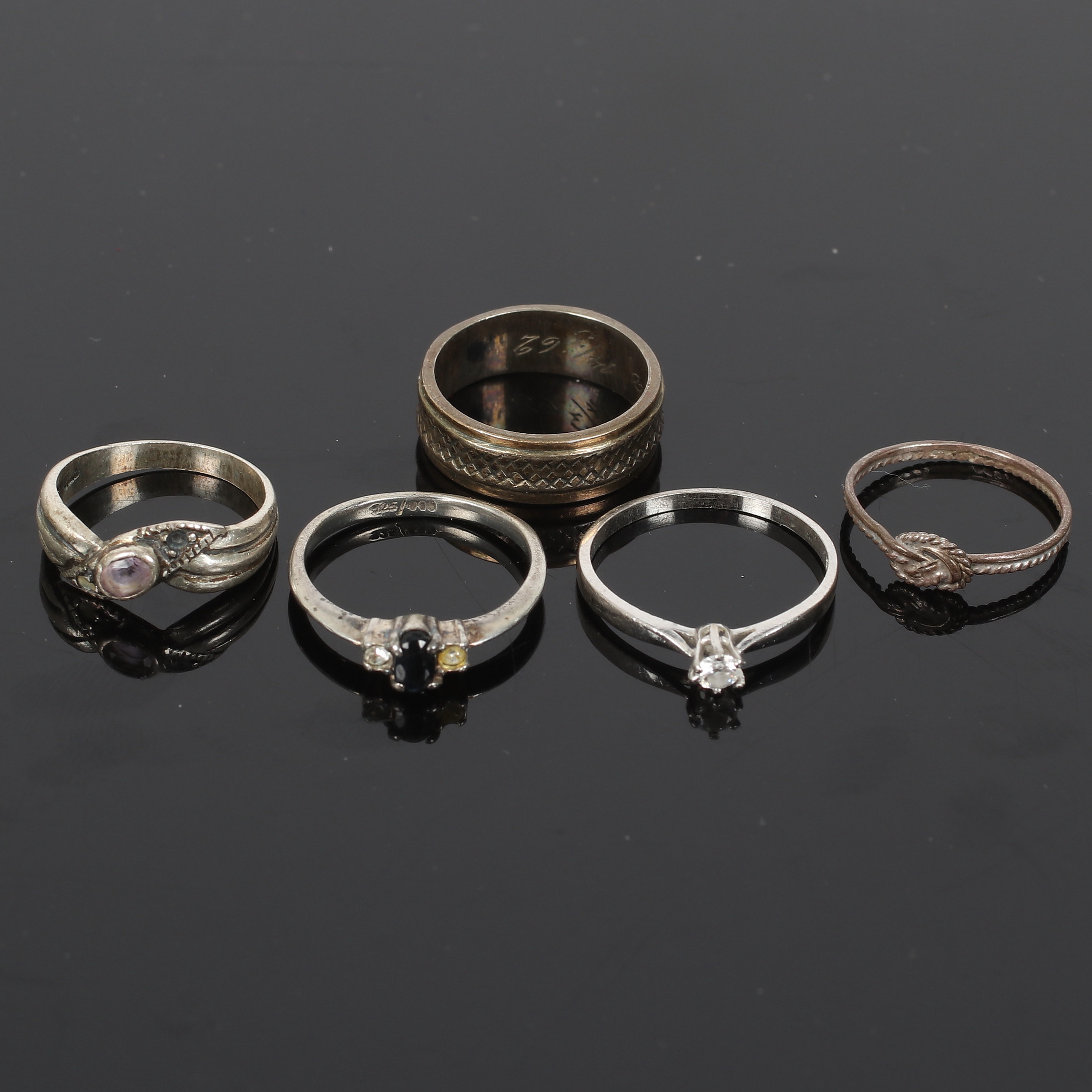 RINGAR, 5 st. silver, med bl.a. vit och svart sten, Alton. 1900-tal.