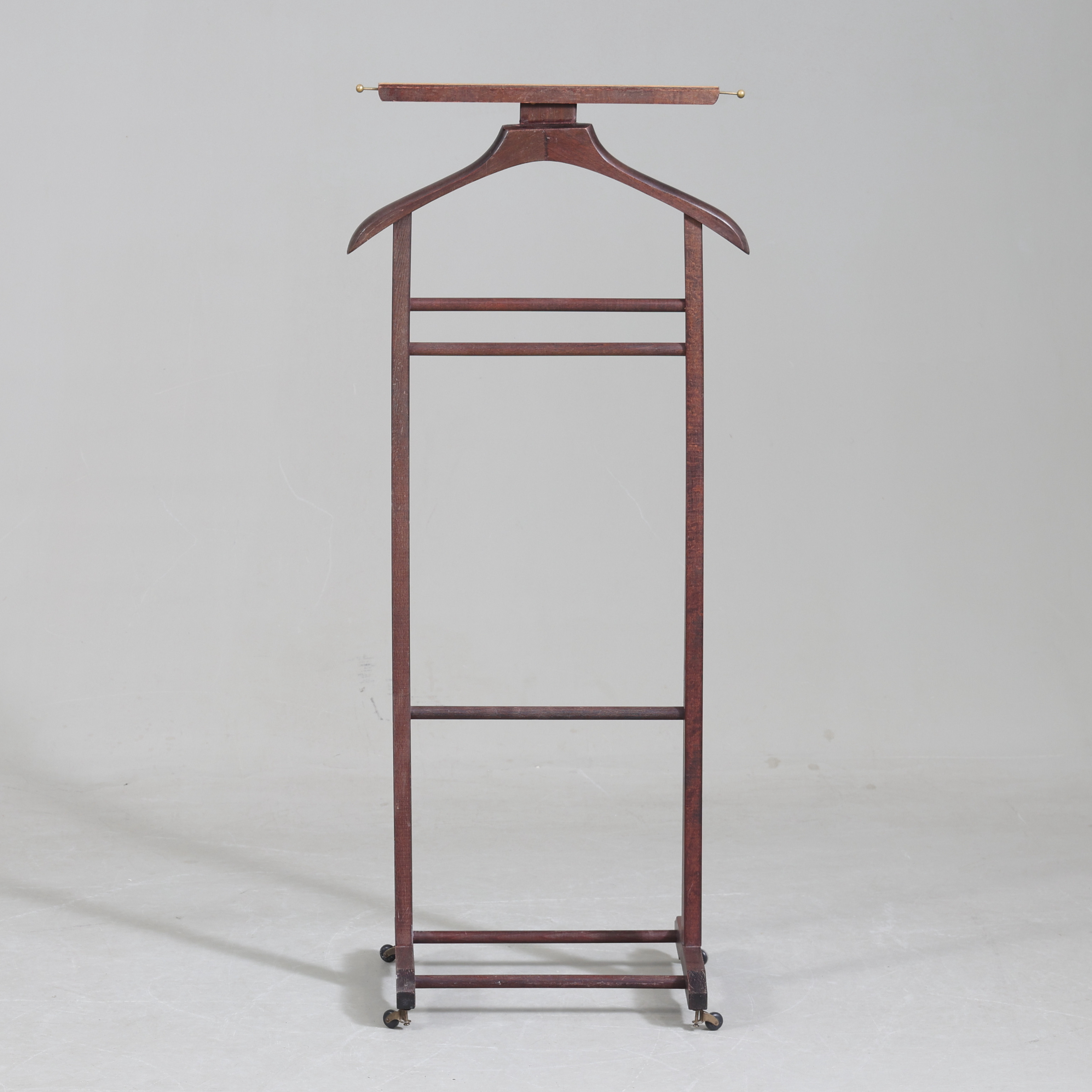 HERRBETJÄNT, trä, MEC, Italien, 1900-talets andra hälft.