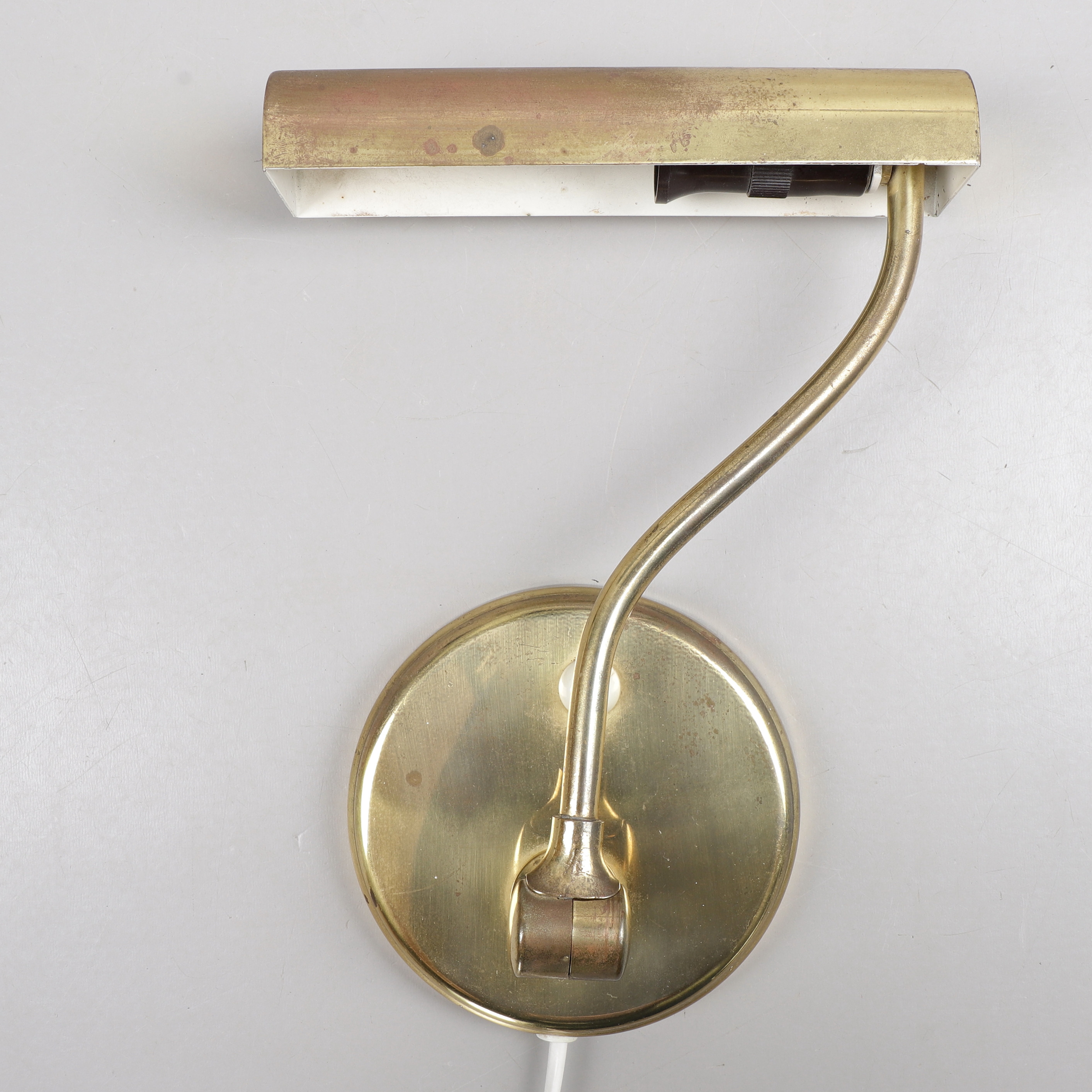 BORDSLAMPA, mässing, 1900-talets mitt.