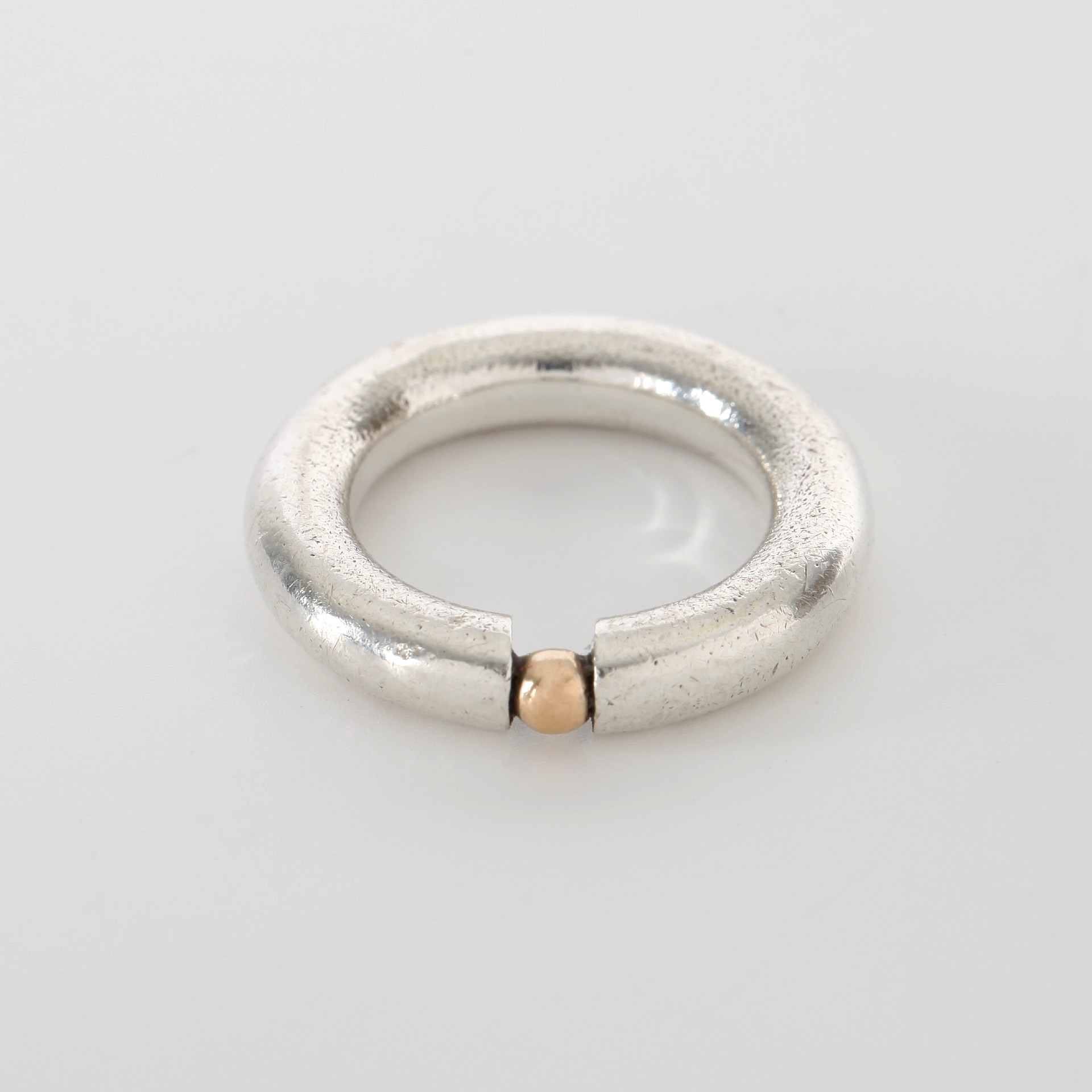 SILVERRING MED KRONA I 18K GULD, Fancy Guld och Juveler, 19/2000-tal.