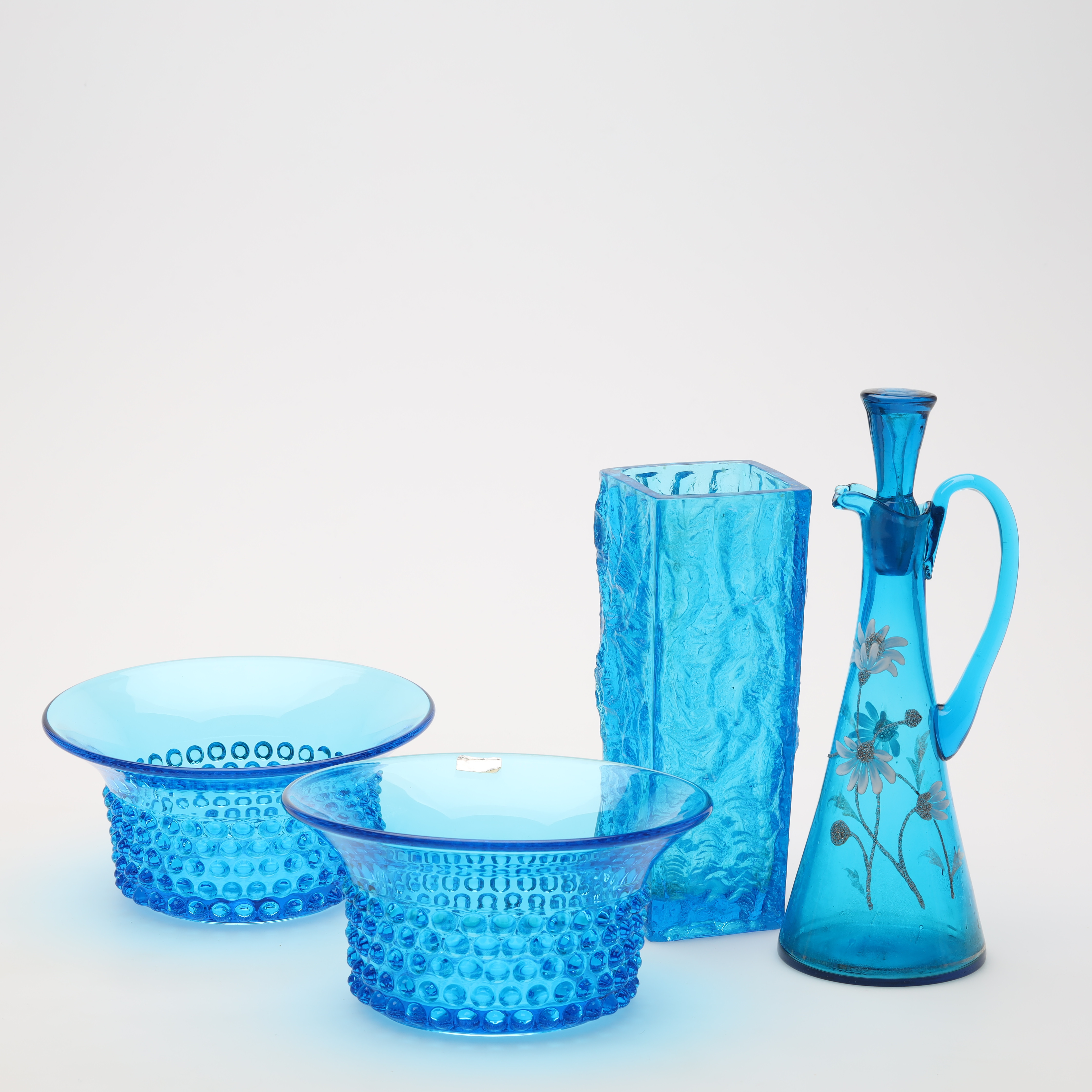 SAARA HOPEA. SKÅLAR 2 st "Näppylä/krokus" Nuutajärvi Finland.