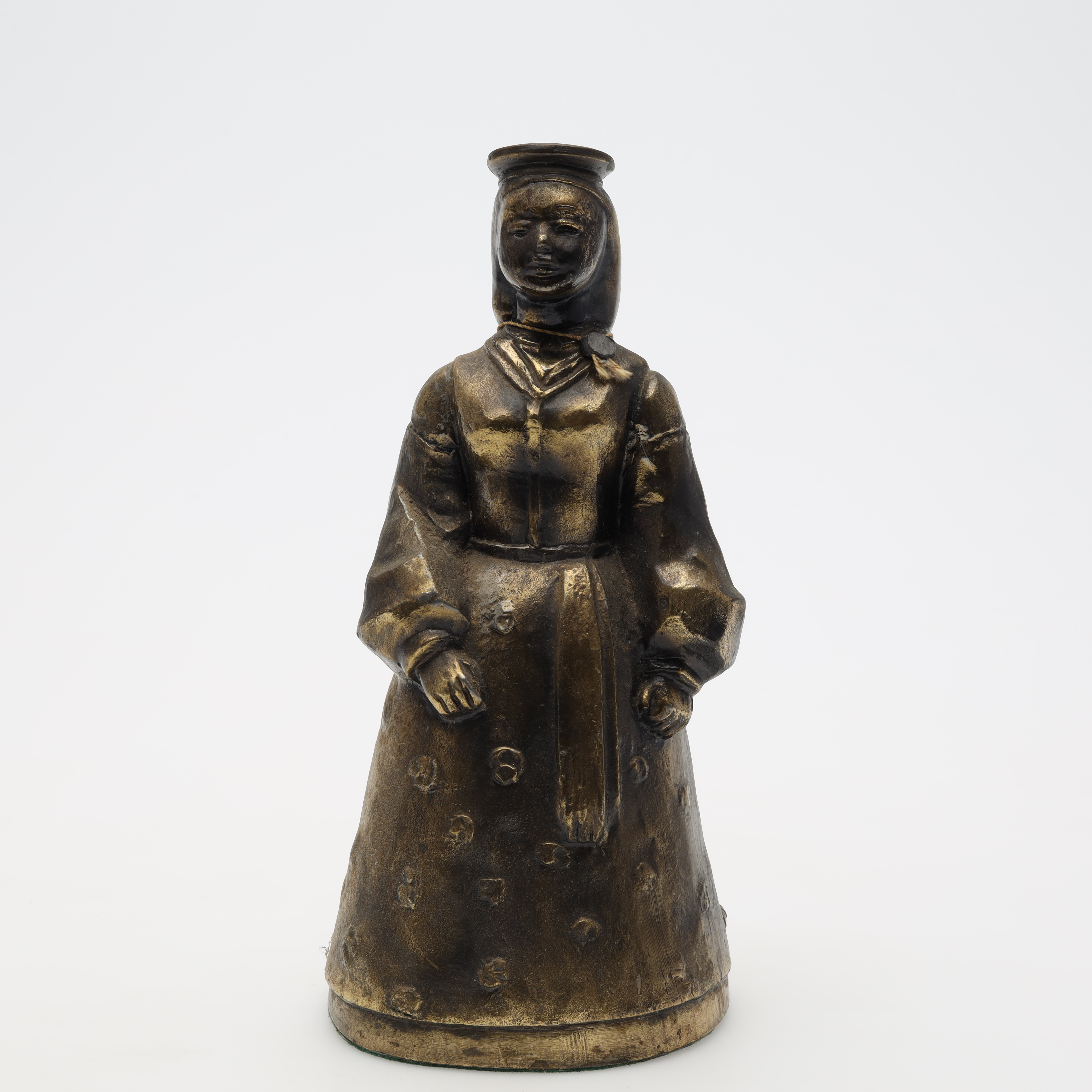 ASTRID RIETZ. SKULPTUR "Blekingebrud" signerad.