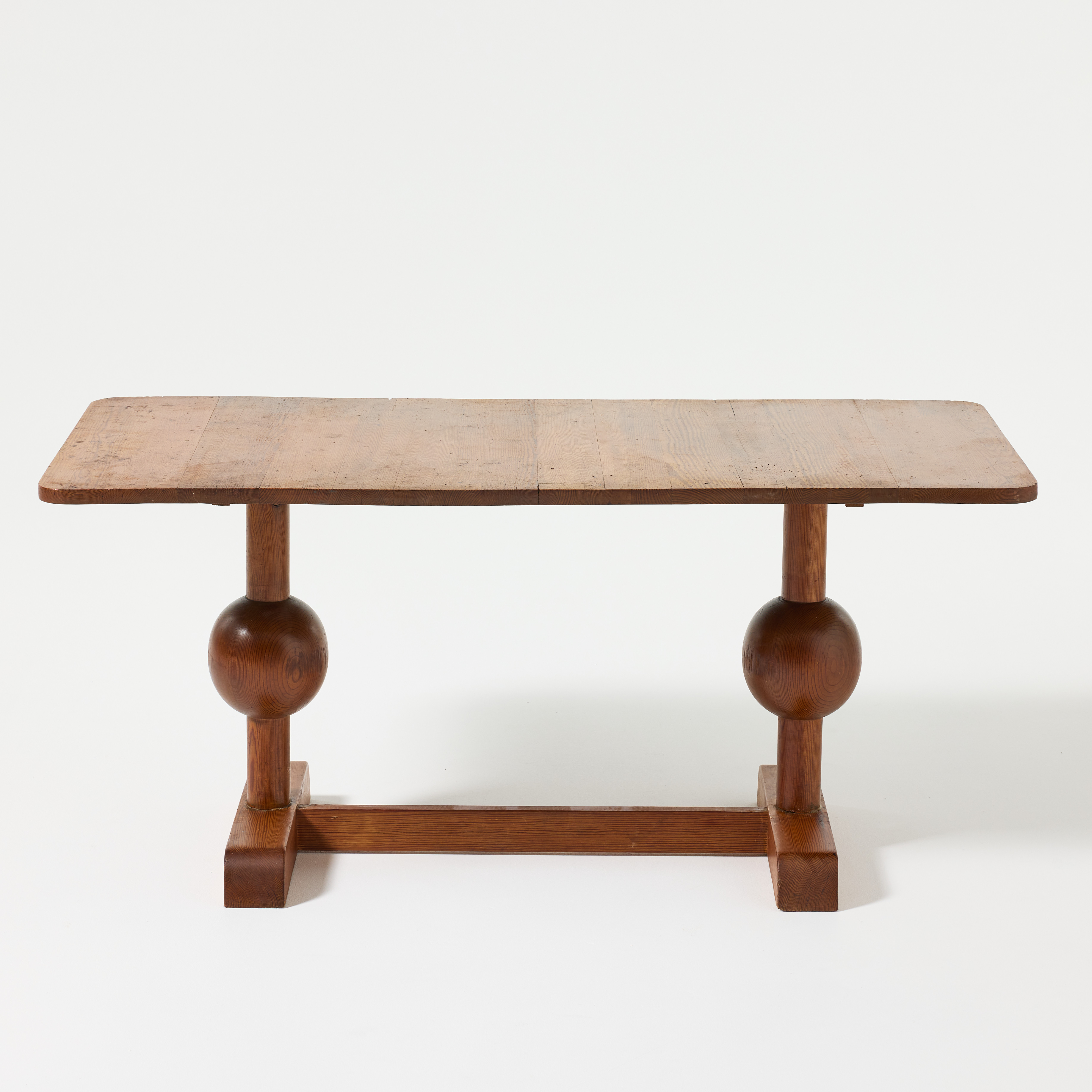 SOFFBORD, Sverige 1930-tal, funkis, syrabetsad furu.