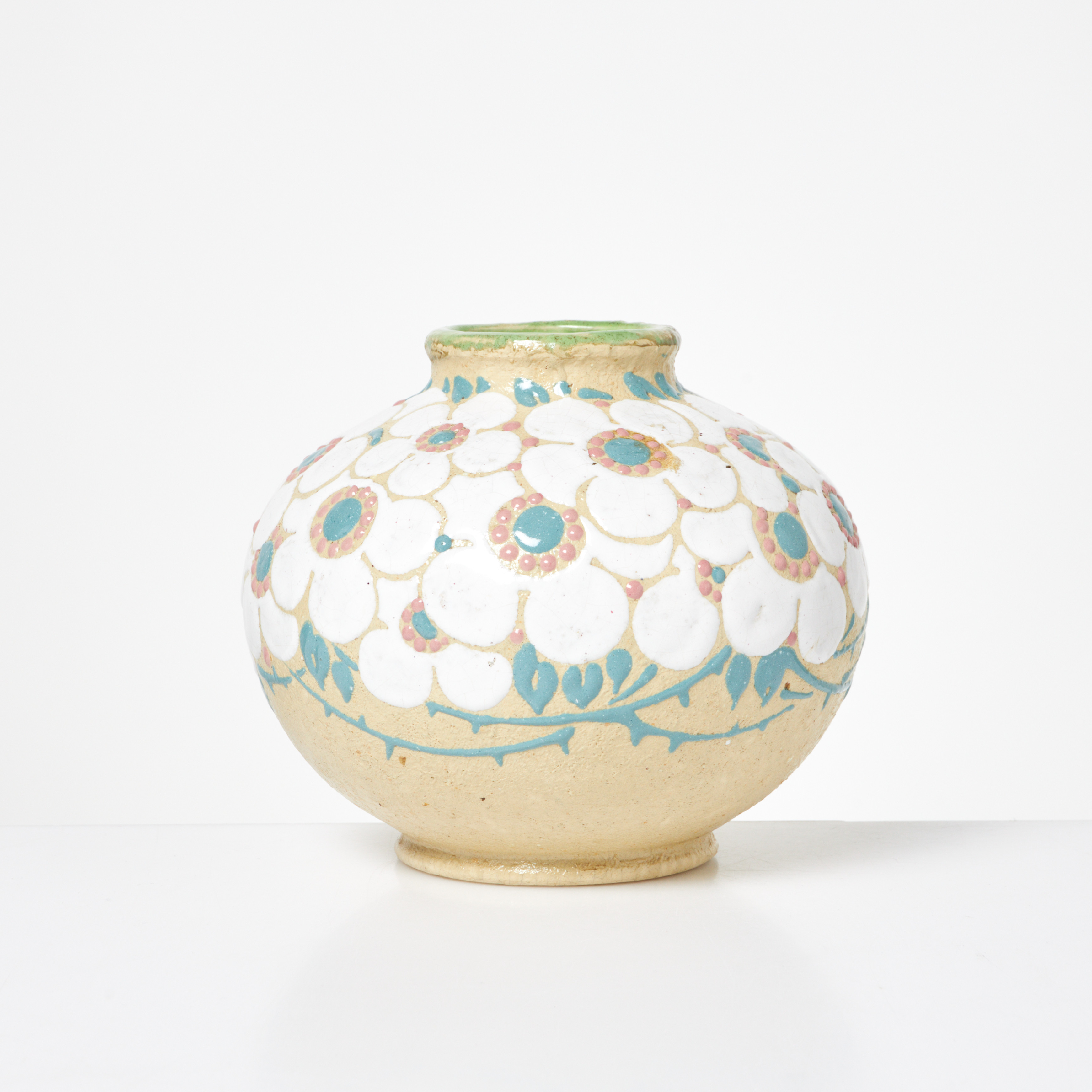 BEATA MÅRTENSSON. Vas, flintgods, floral dekor, signerad, daterad 1909, Gustavsberg.