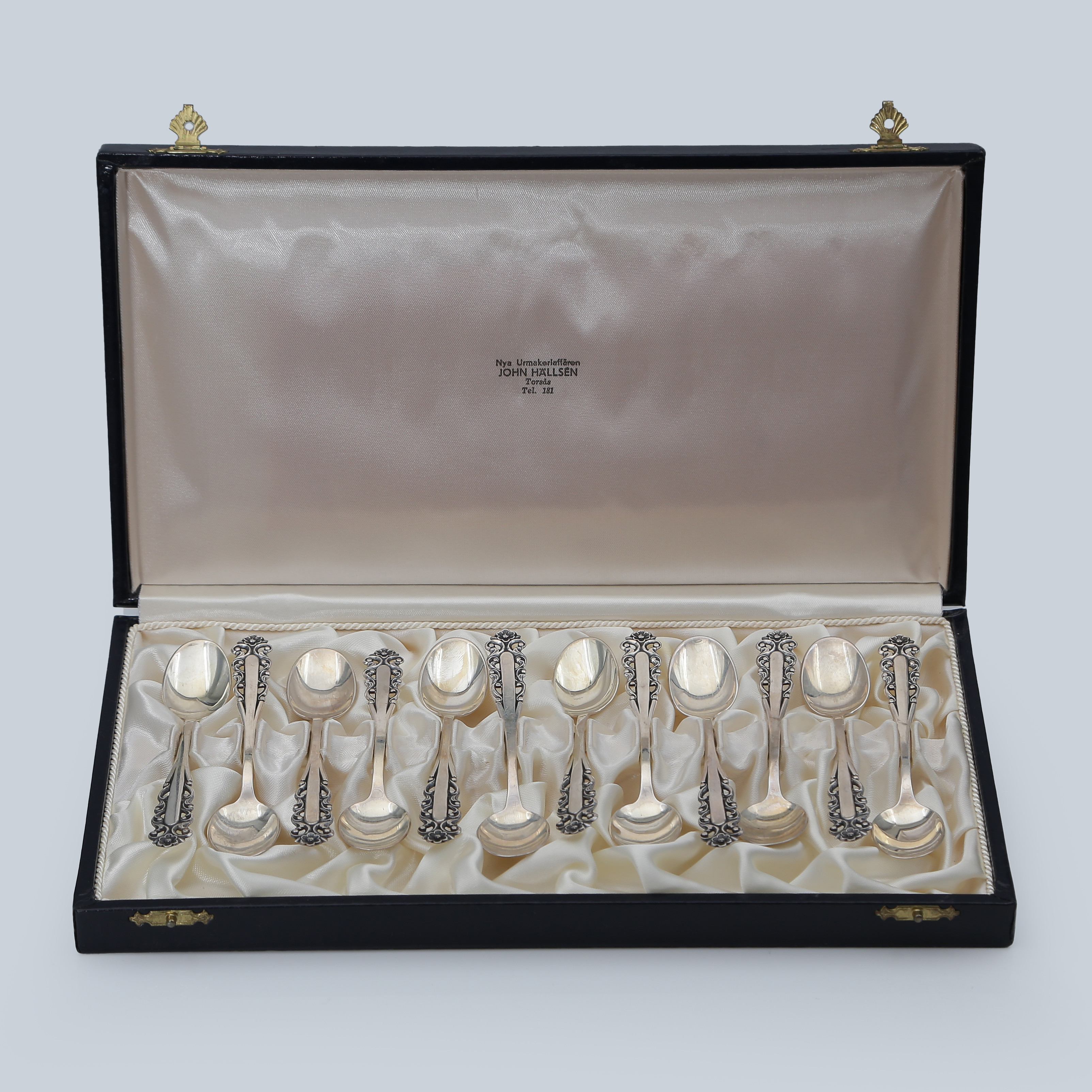 12 KAFFESKEDAR I ETUI, SILVER, N9 (1963) SVEDBOM VETLANDA.