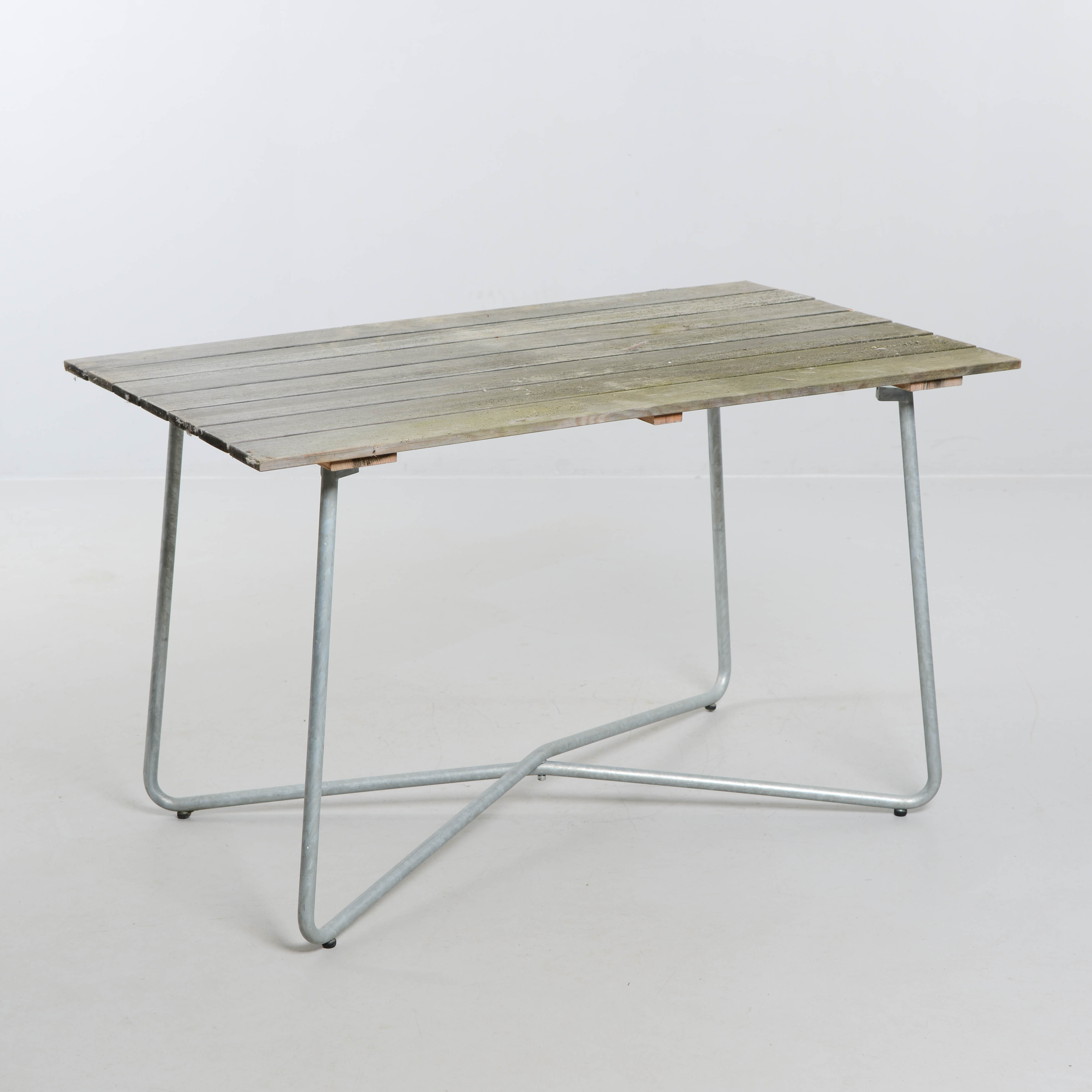 BORD, modell B25A, Grythyttan, 2000-tal.