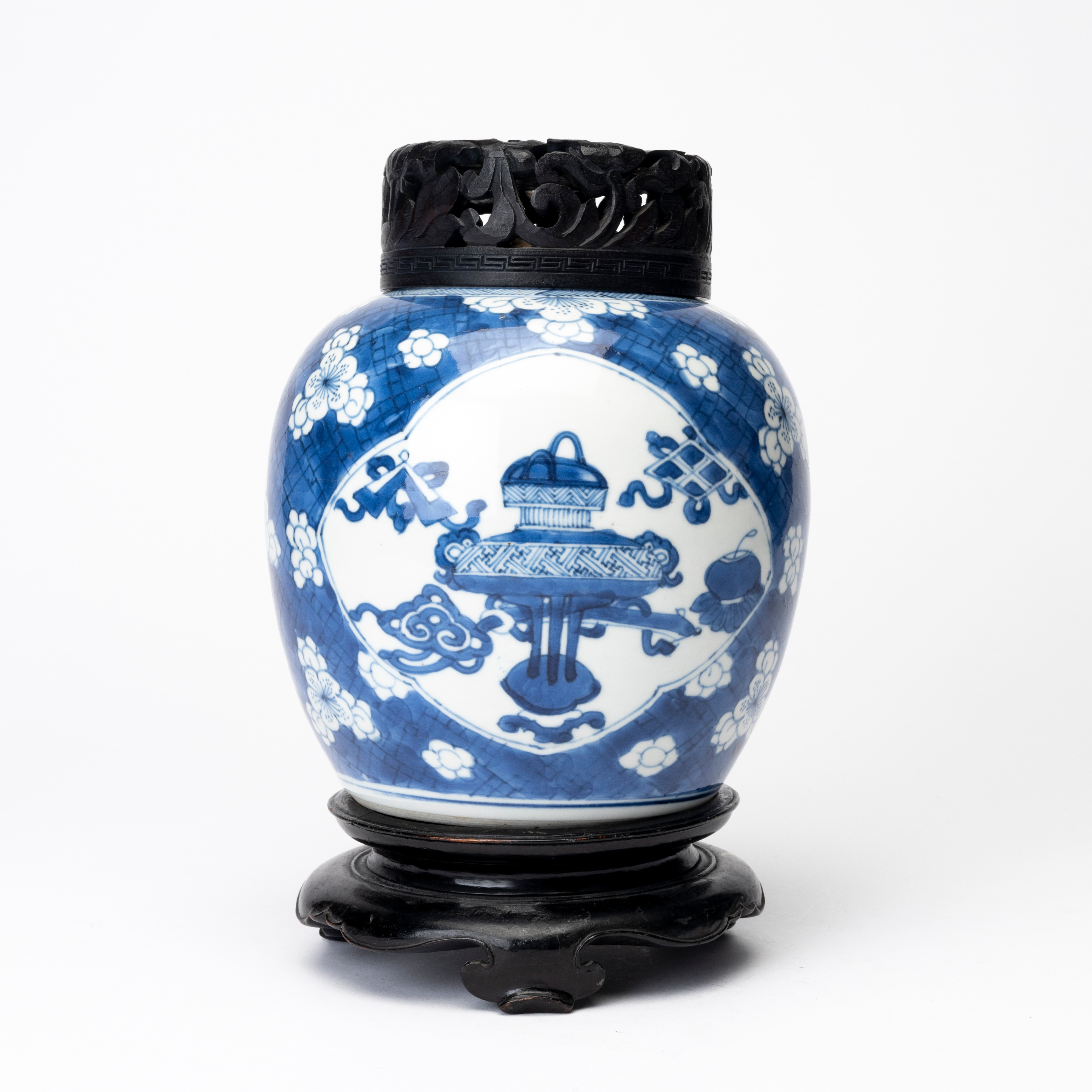 BOJAN, porslin, Kina (Kangxi 1662-1722).