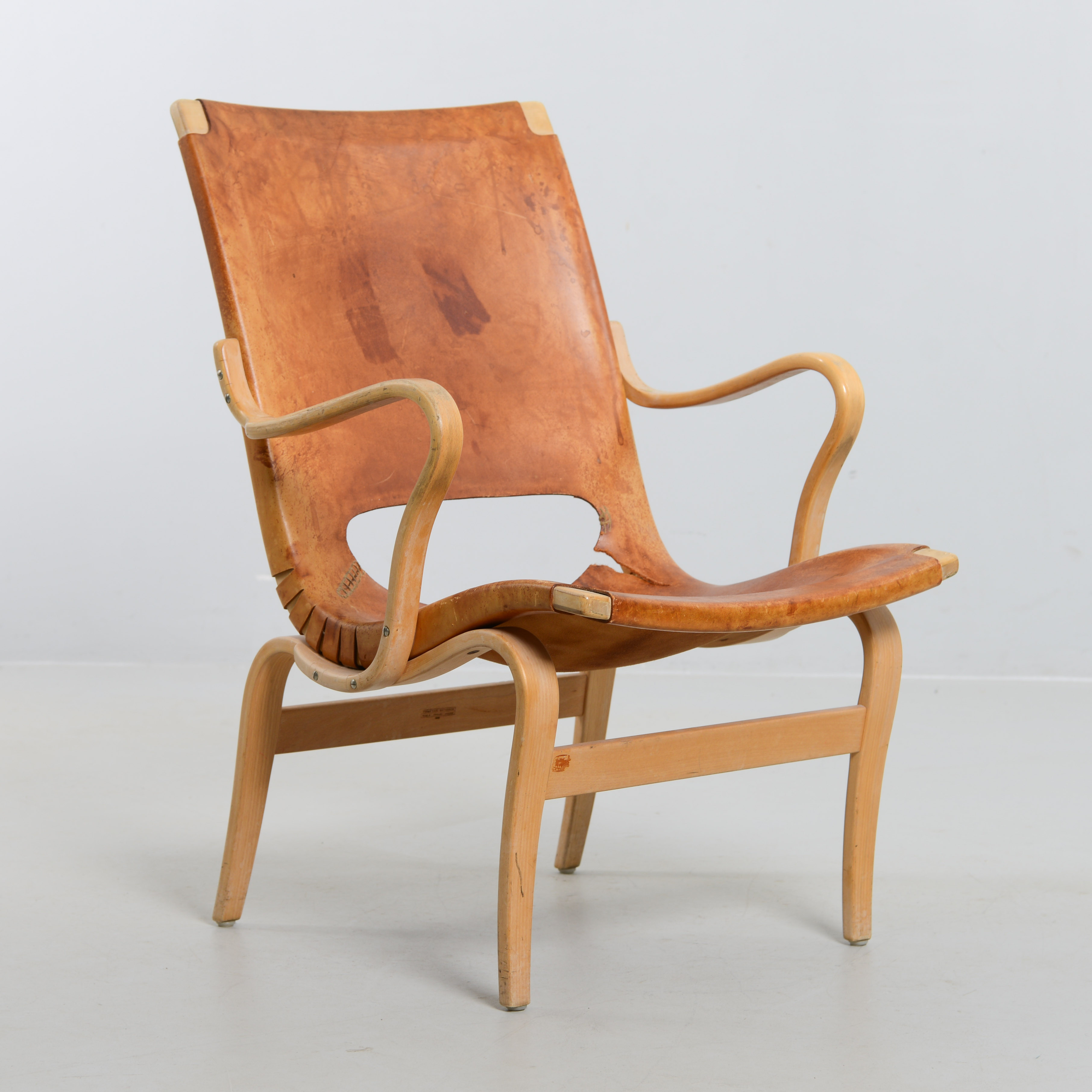 BRUNO MATHSSON. Fåtölj, "Eva", Firma Karl Mathsson, Värnamo, 1969.