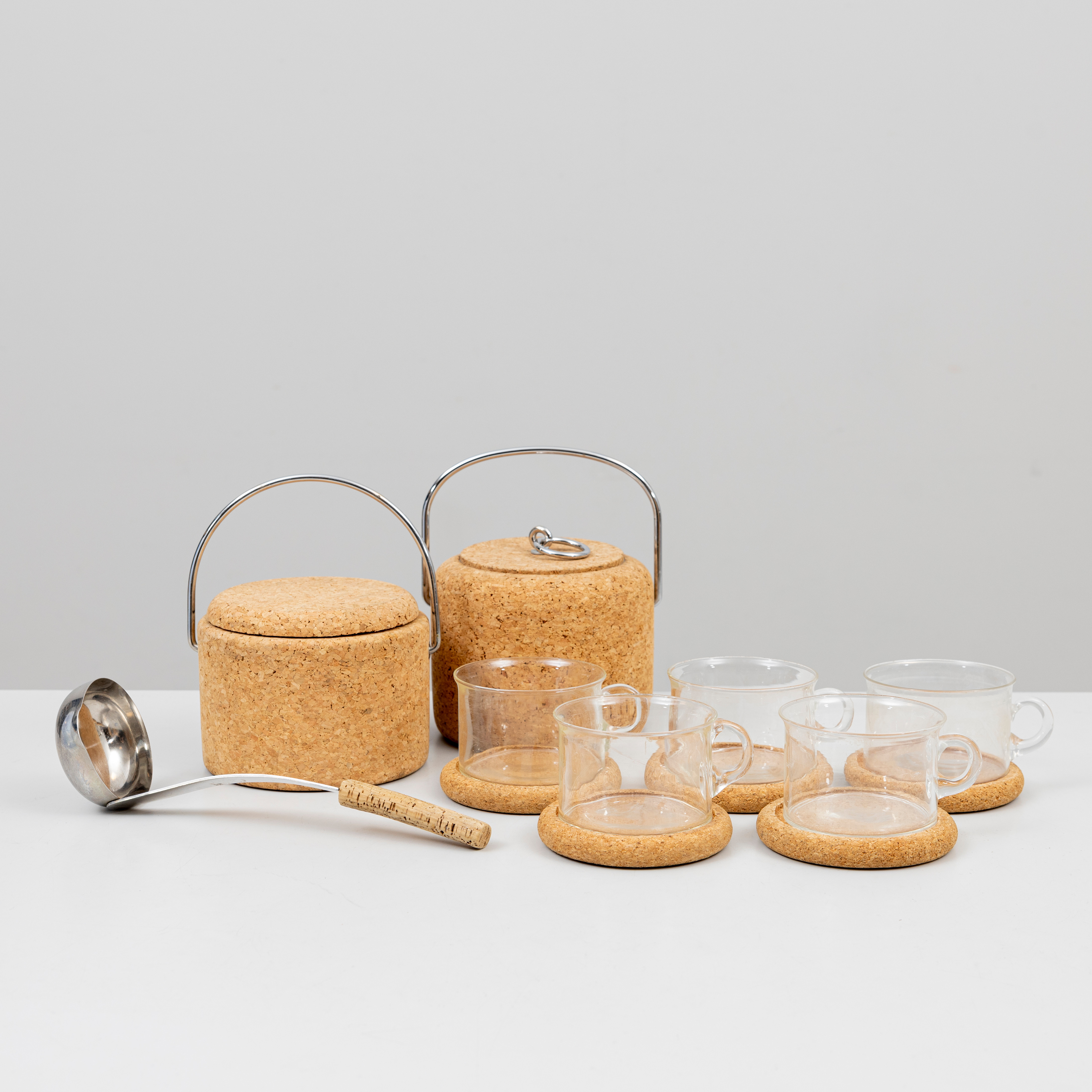 SIGNE PERSSON-MELIN. Diverse Kök och Serveringsföremål, 9 delar, glas och kork, formgiven 1971, Boda Nova.