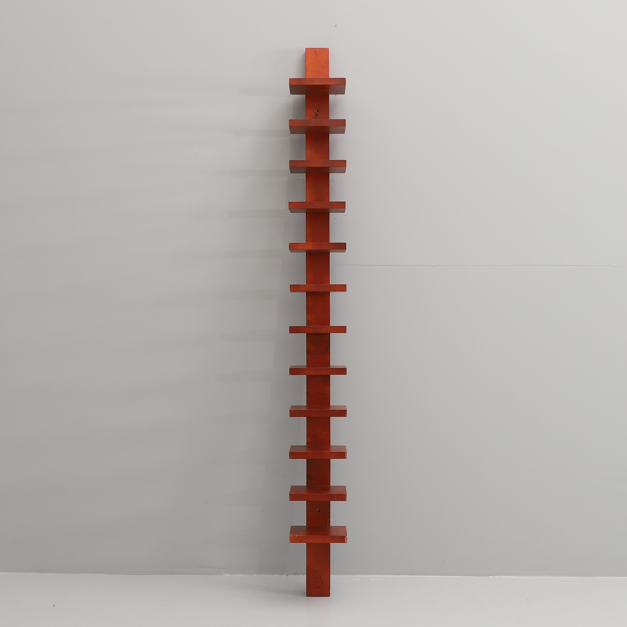 JOHN KANDELL. HYLLA, "Pilaster", Källemo.