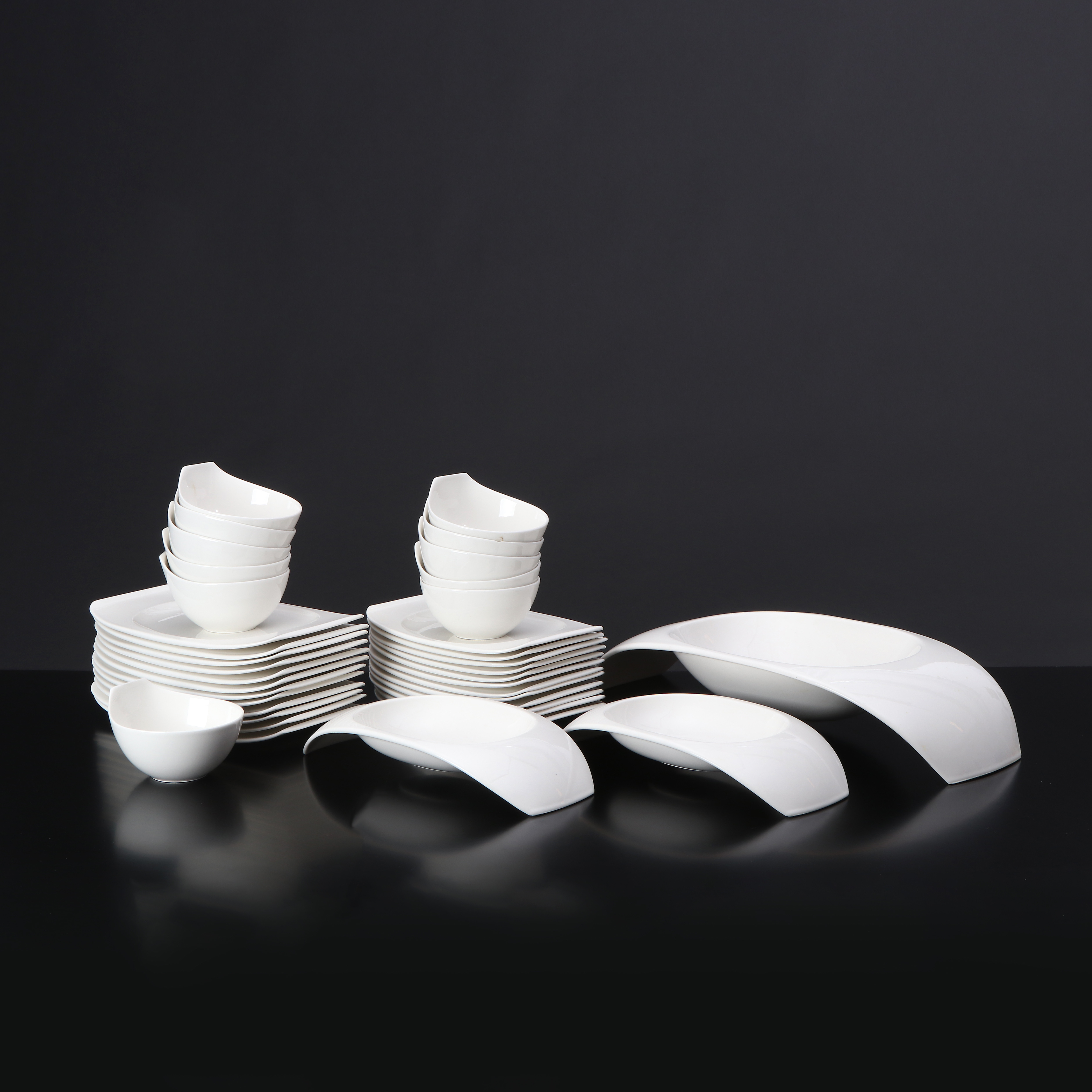 VILLEROY & BOCH, MATSERVIS, 38 DELAR. Keramik. Samtida tillverkning.