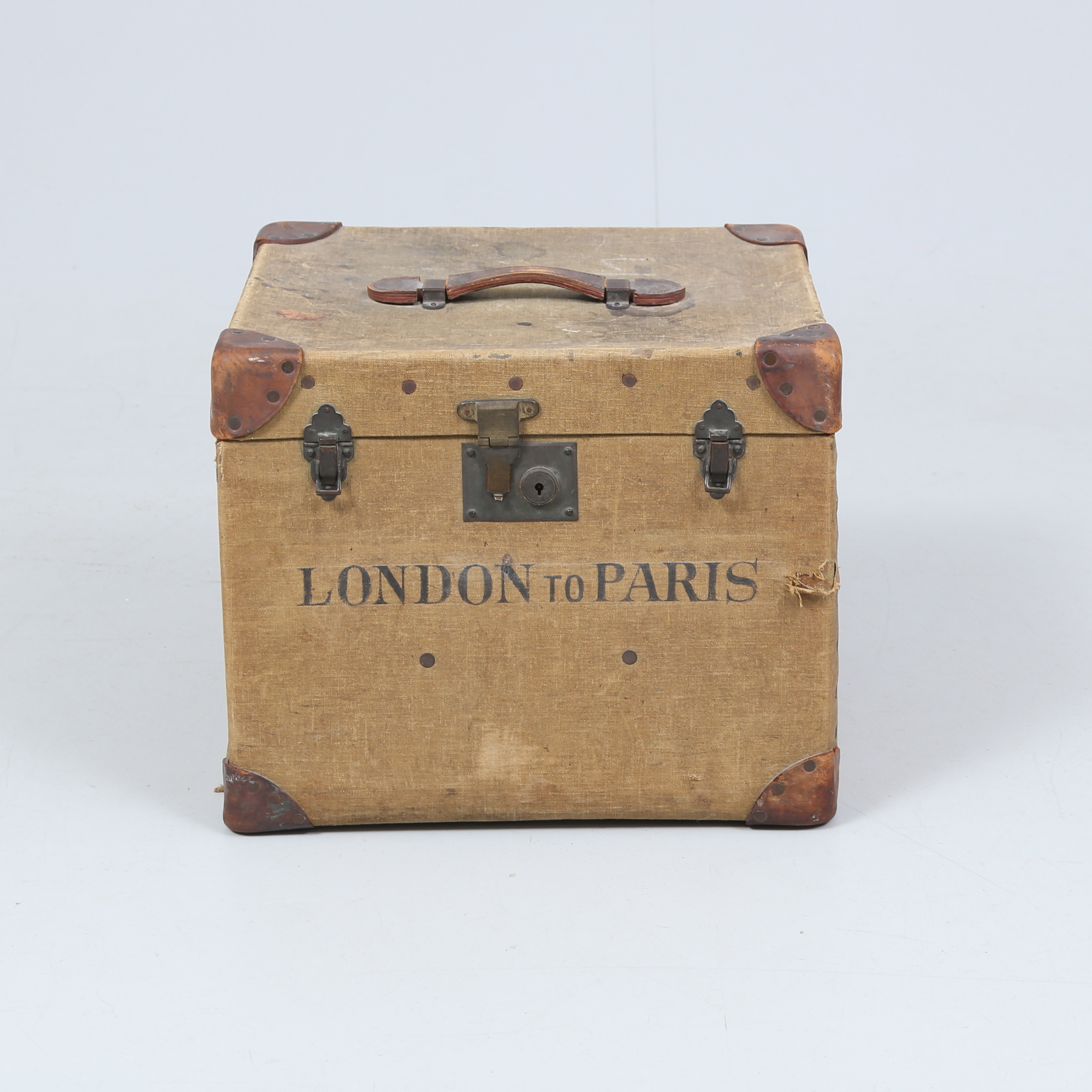 KOFFERT, London to Paris.