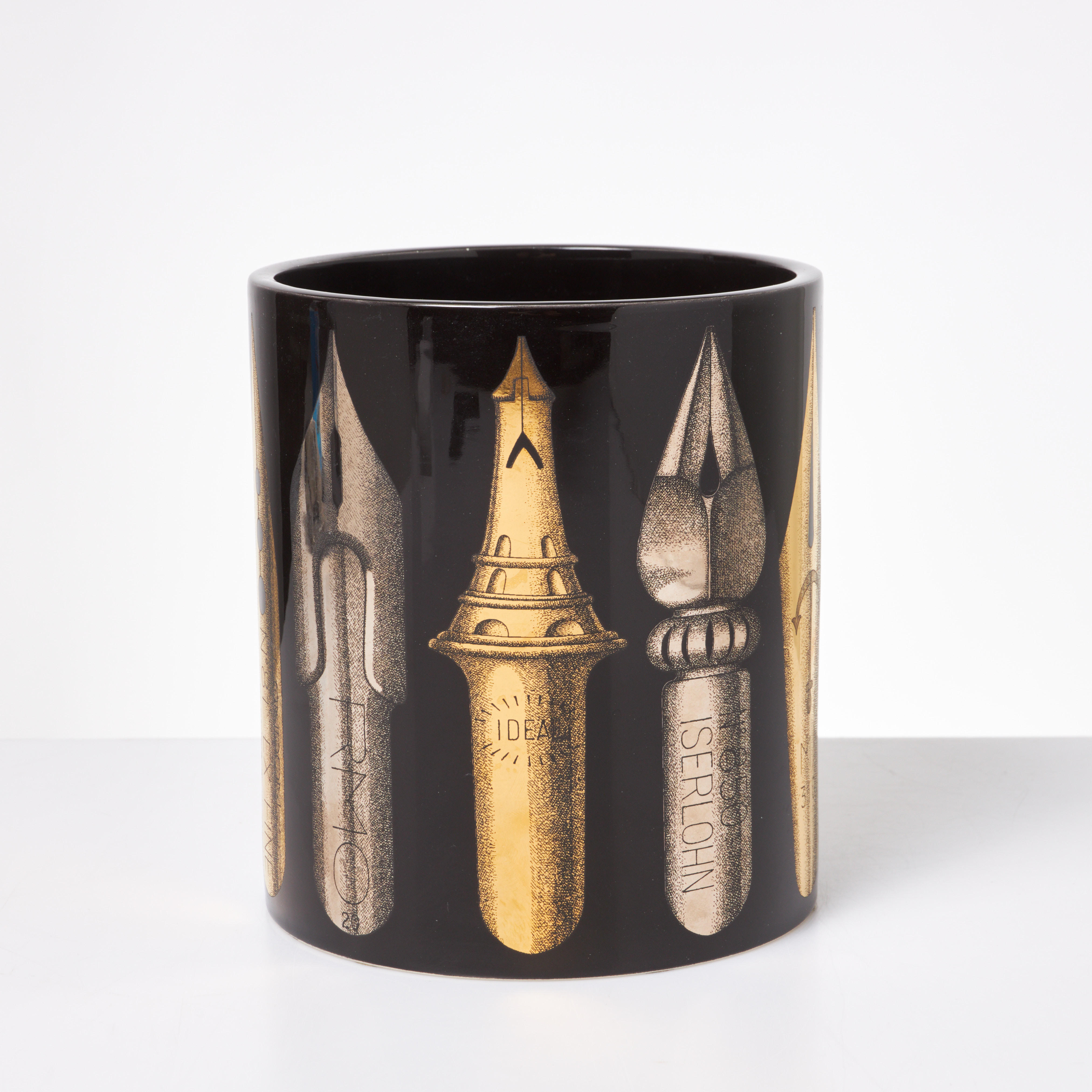 PIERO FORNASETTI. Vas "Profumi", Italien.