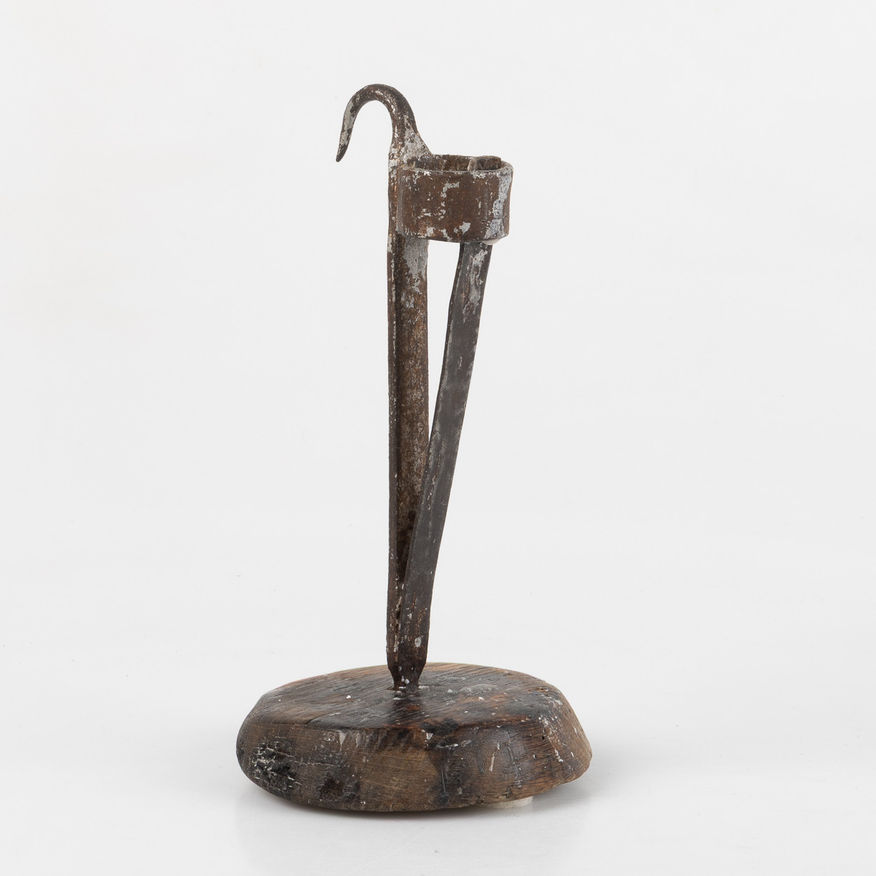 LJUSSTAKE, så kallad "stumpastake", 1800-tal, allmoge, järnsmide och trä.