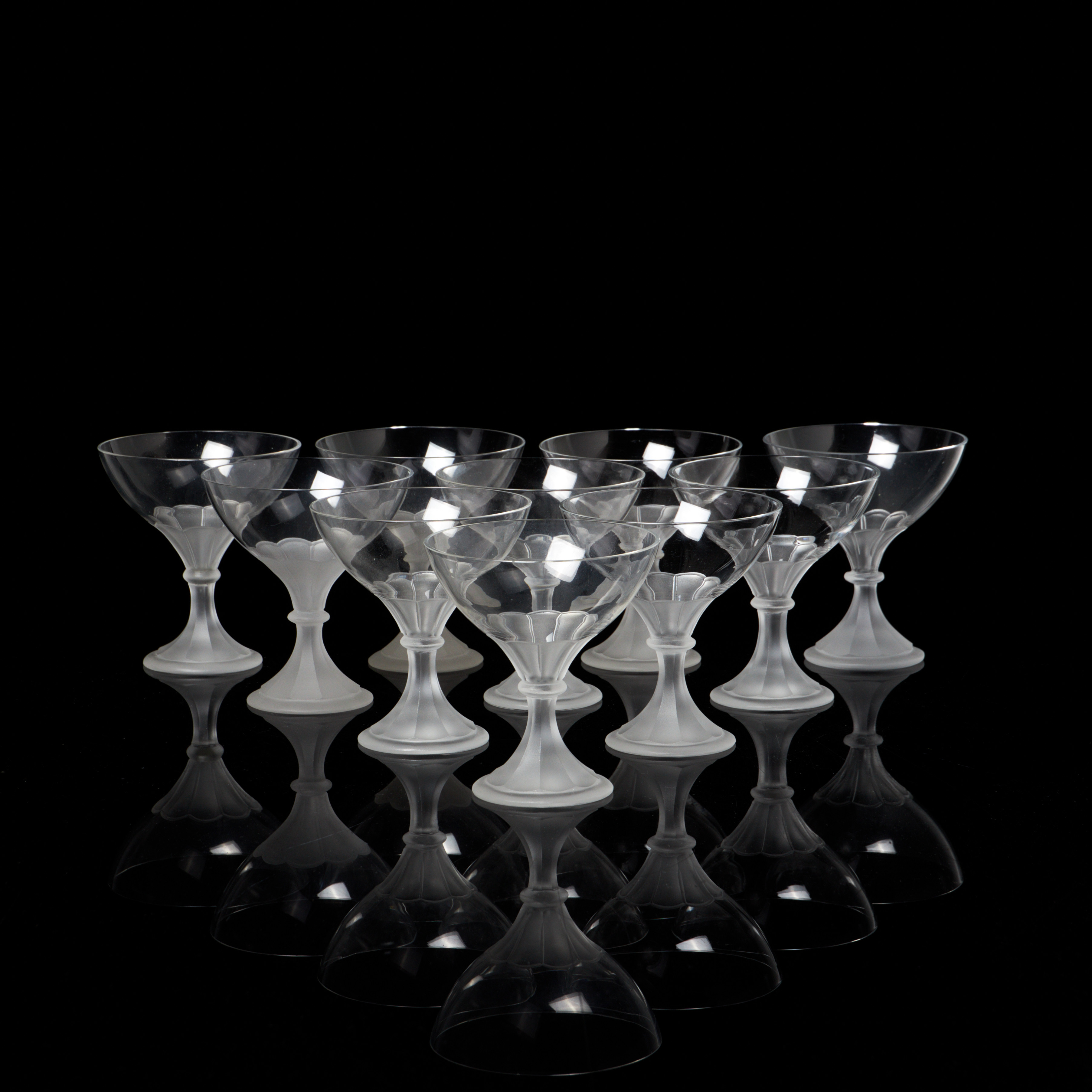 SIMON GATE. Cocktailglas, 10 st, foten i frostat glas, Orrefors.