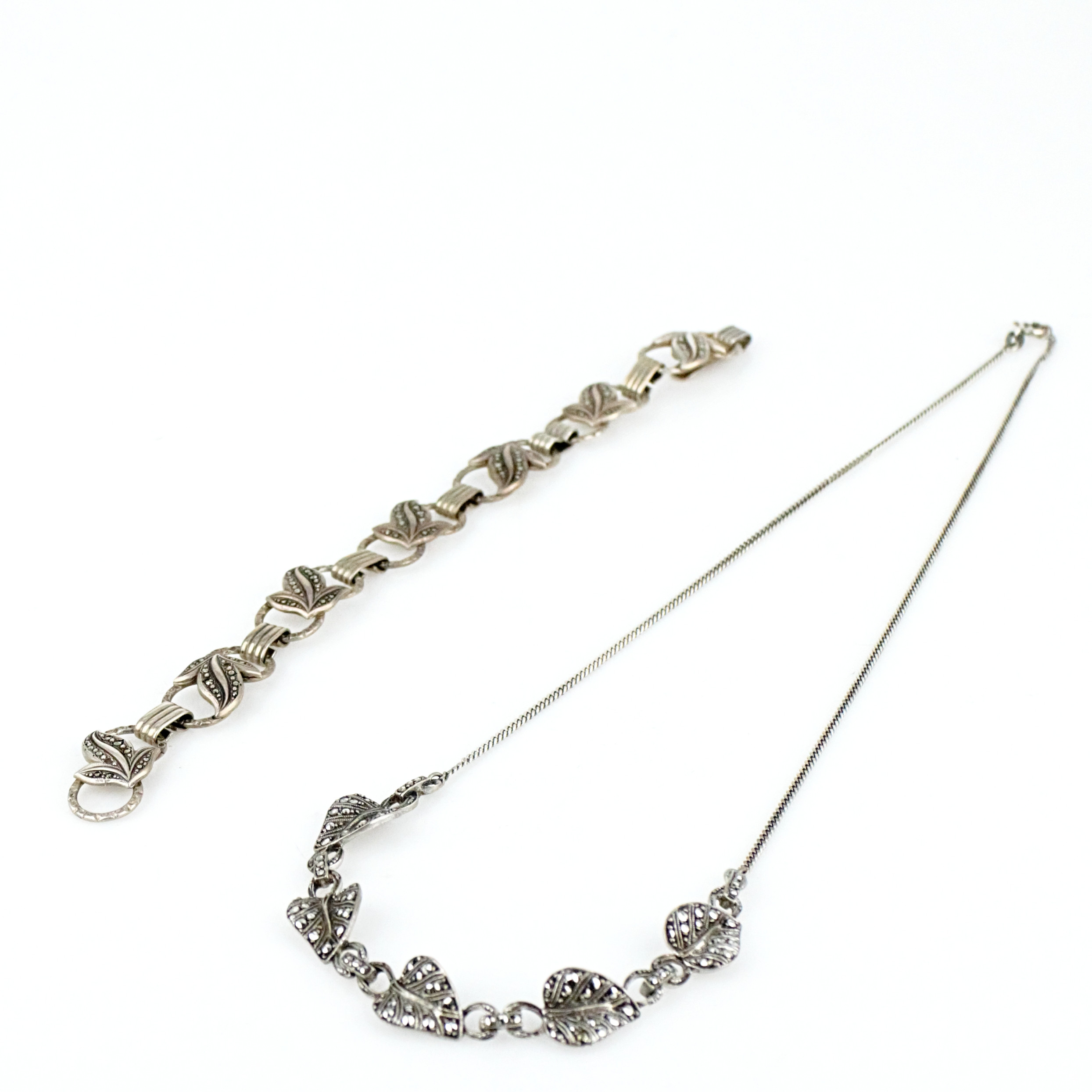 HALSBAND och ARMBAND, silver med markasiter, snarlika, 1900-talets mitt.