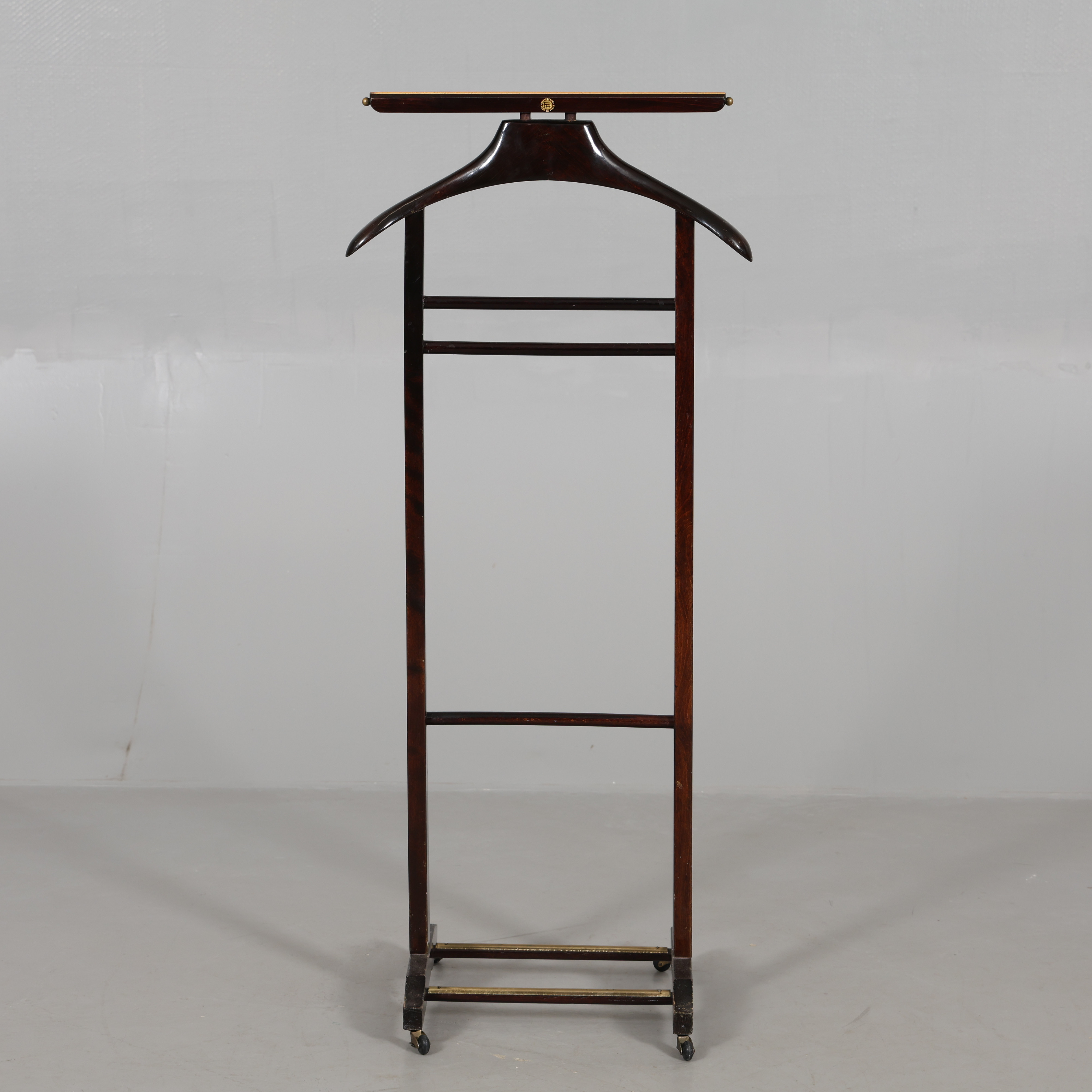 HERRBETJÄNT, Brevettato. Italien.