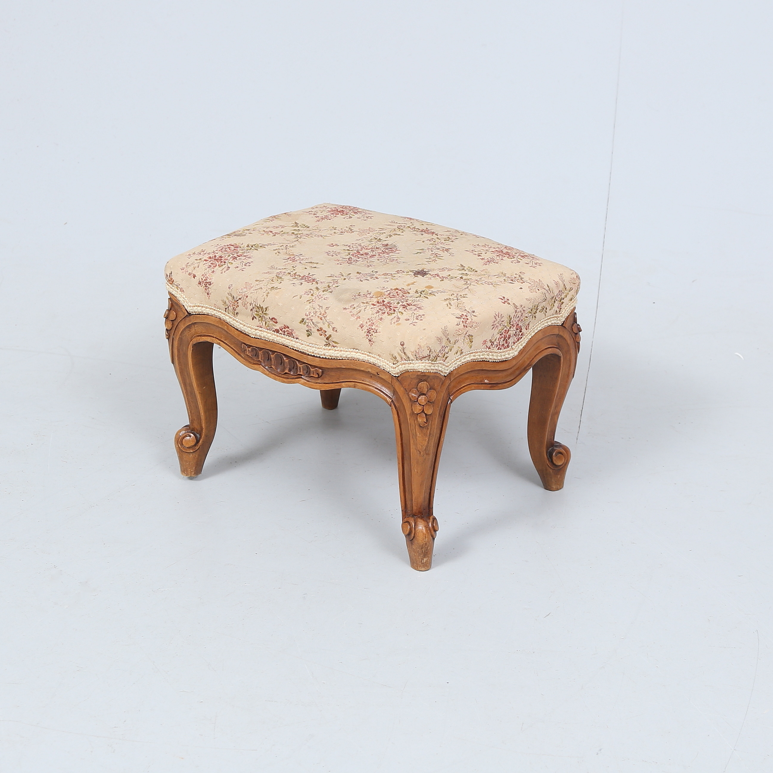 FOTPALL, rokokostil, 1900-tal.