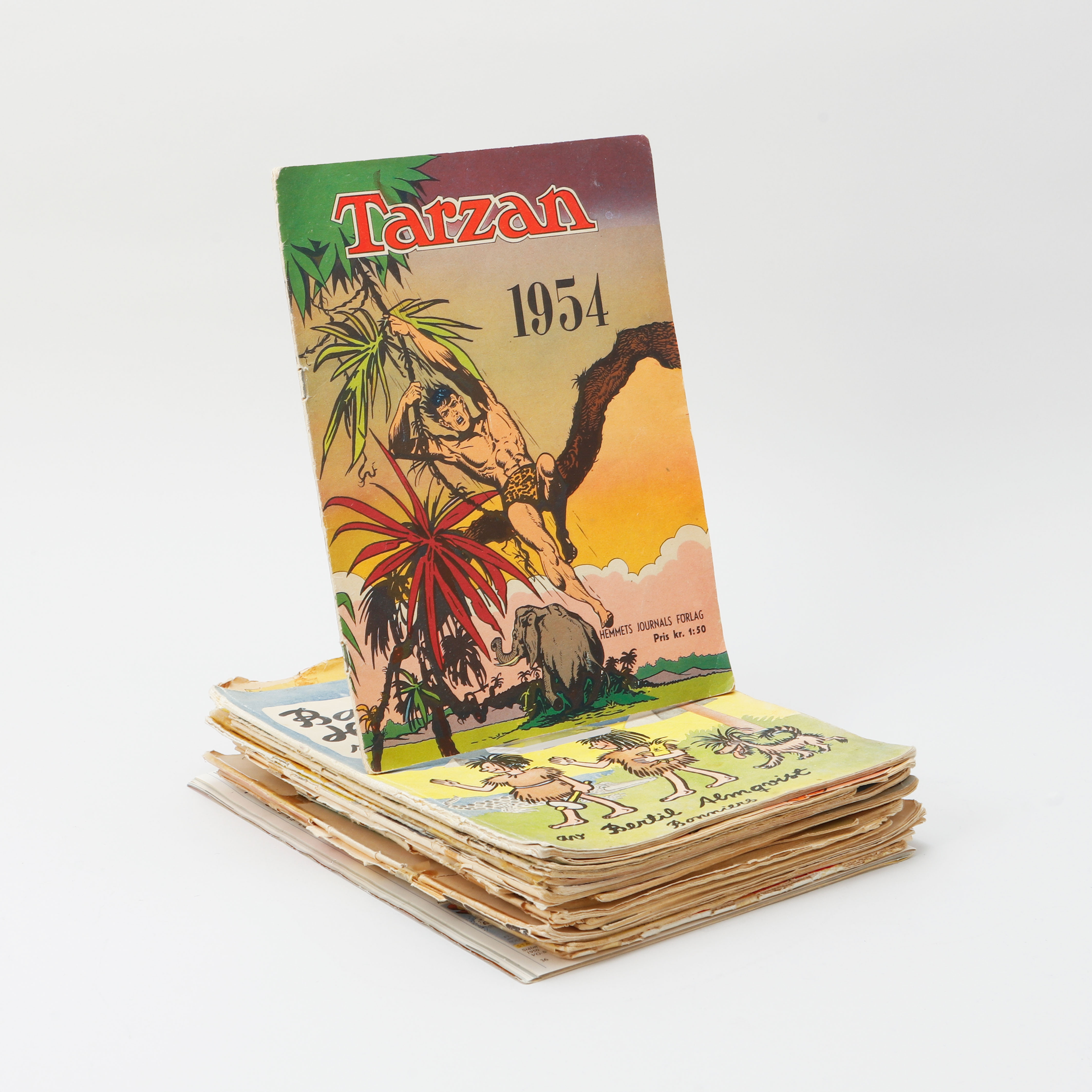 TIDNINGAR, 20 stycken, Fantomen, Tarzan, Kalle Anka & Co, med flera. Flertalet 1950-tal.